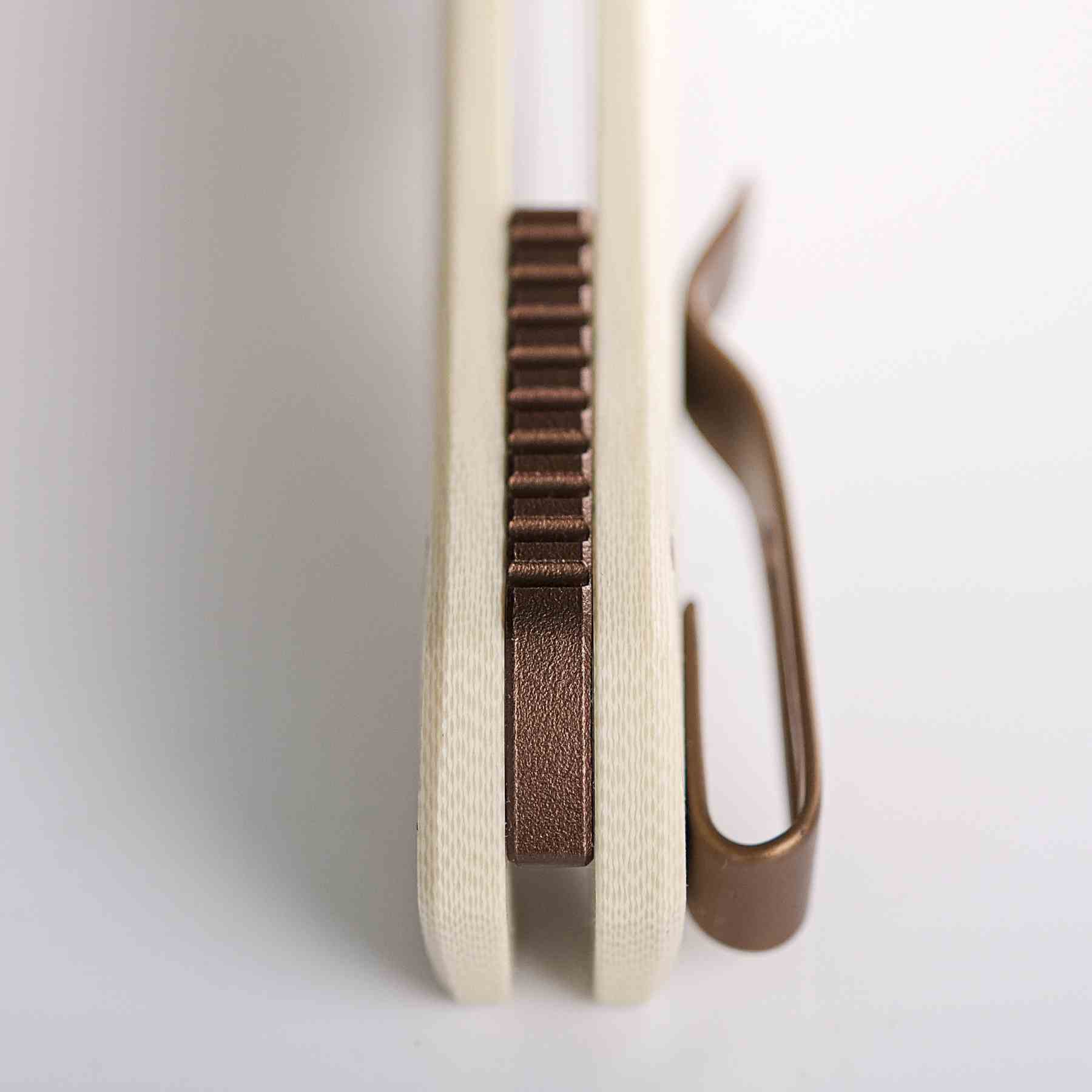 Mini Psyop knife: Copper Dune clip and lock detail