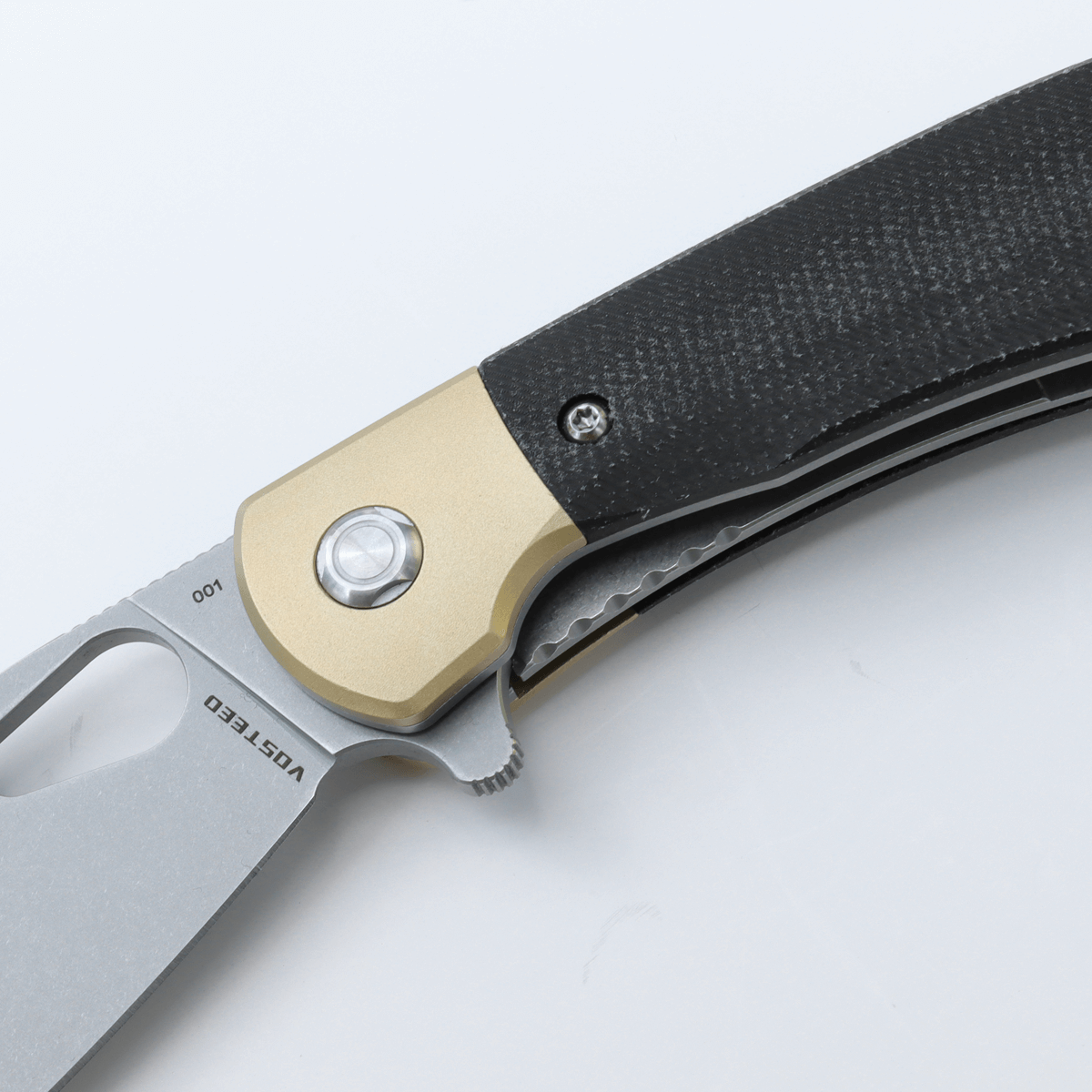 Vosteed Nightshade knife - Brass bolster detail