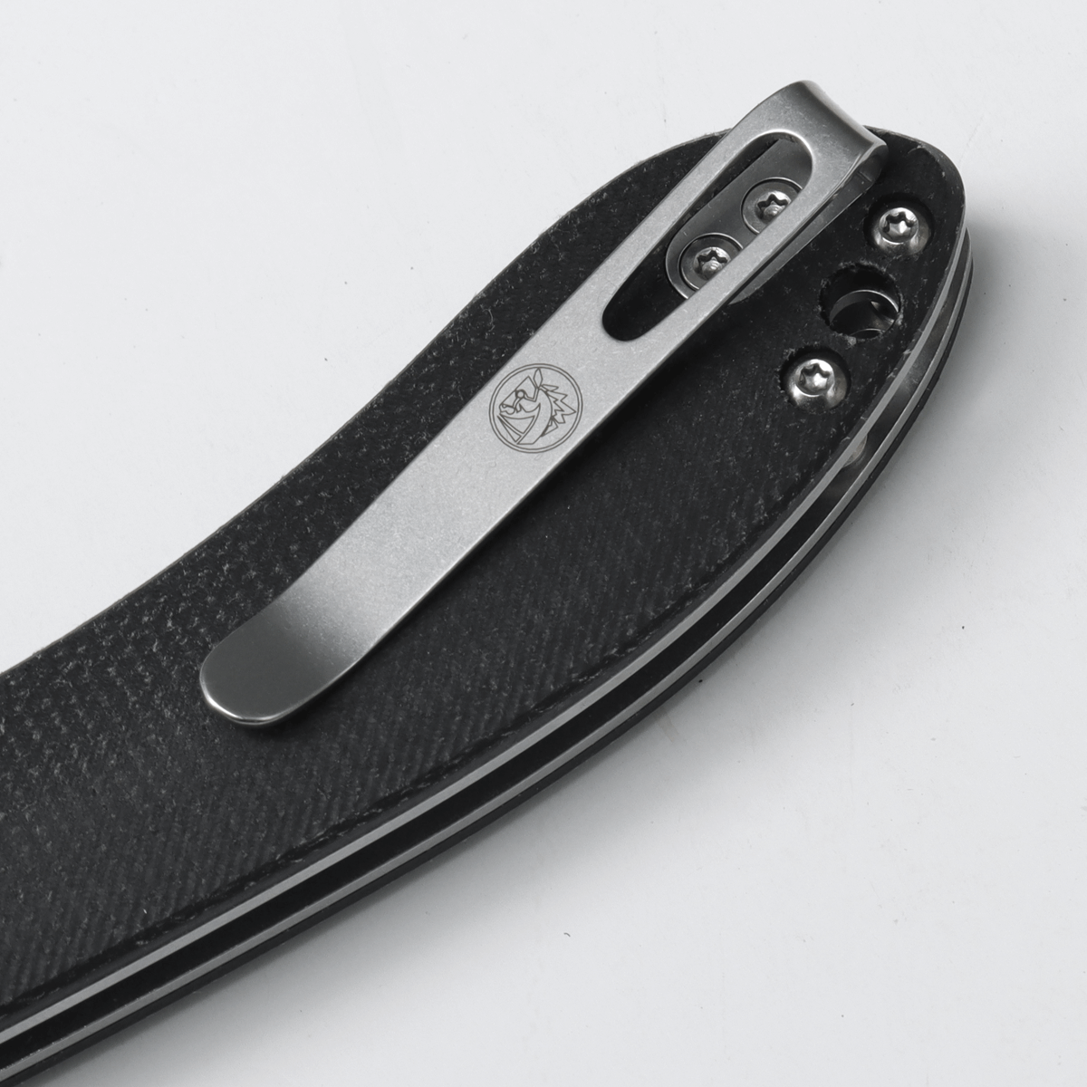 Nightshade LT knife pocket clip detail