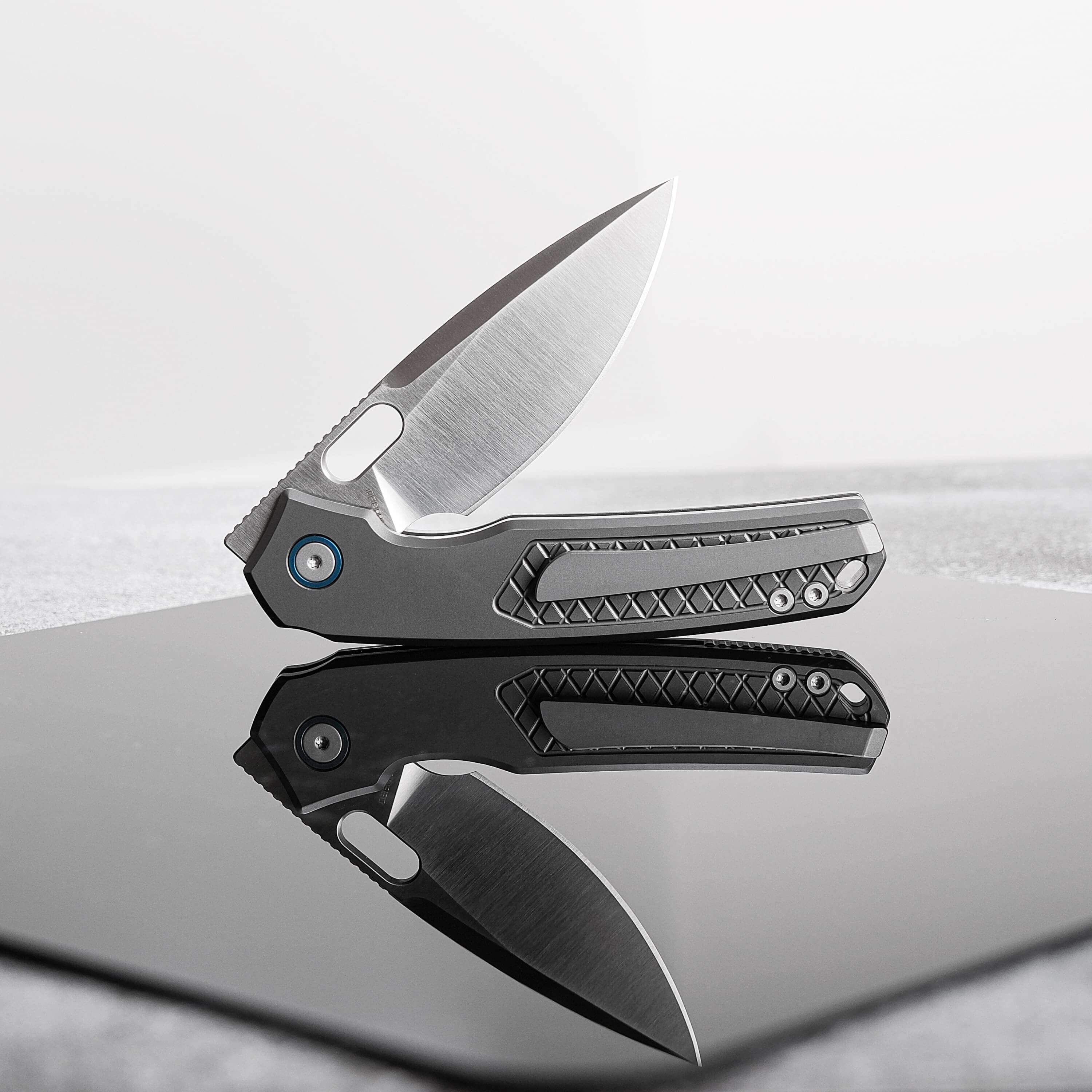Vosteed Psyop knife, Elmax blade and titanium handle, Top-liner lock
