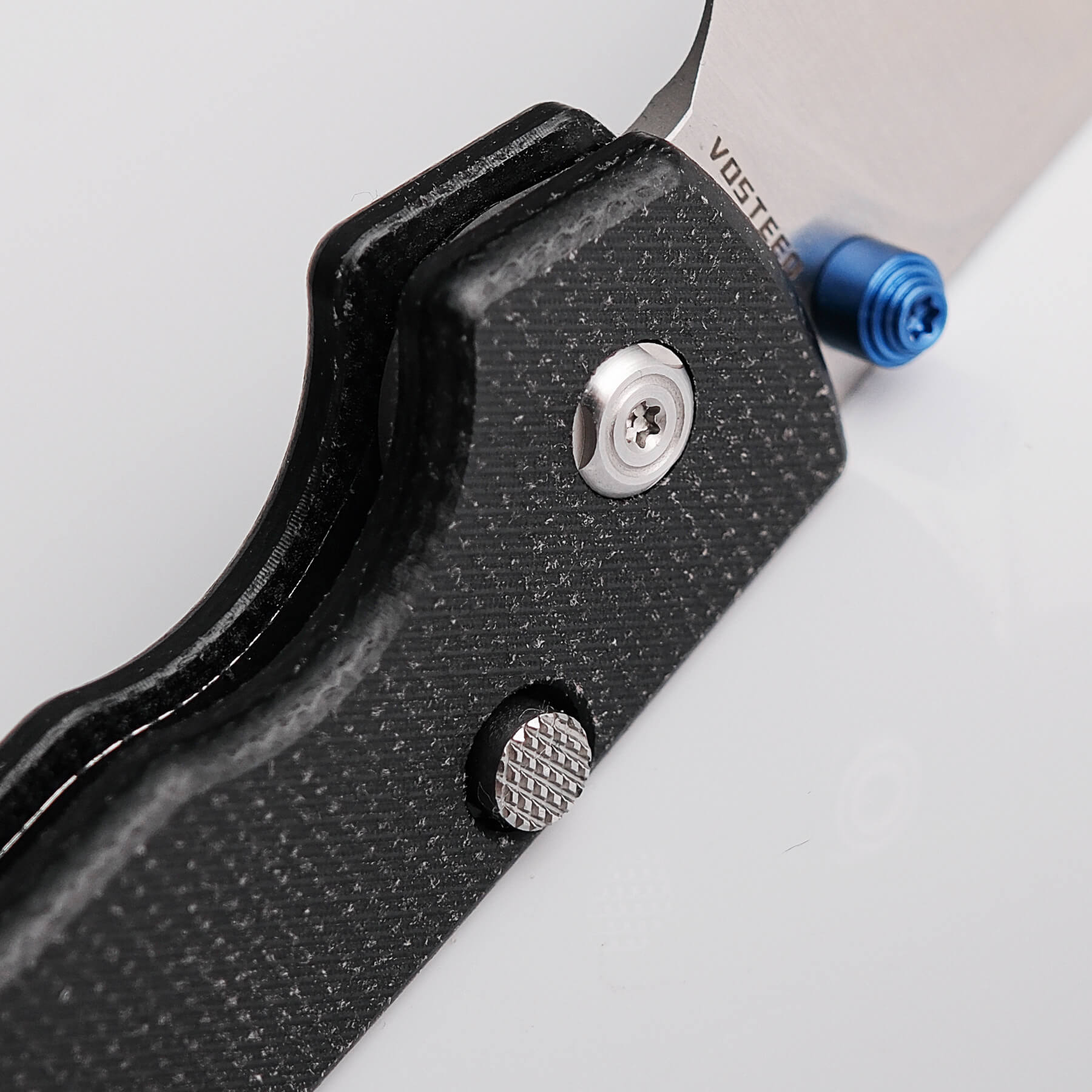 Vosteed Raccoon knife, handle and blade detail