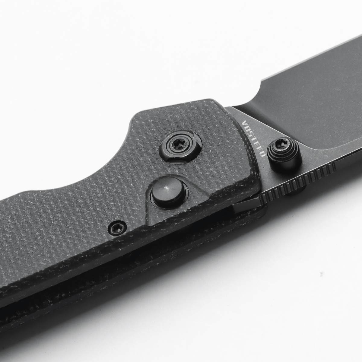 Vosteed Raccoon Knife Button Lock Detail
