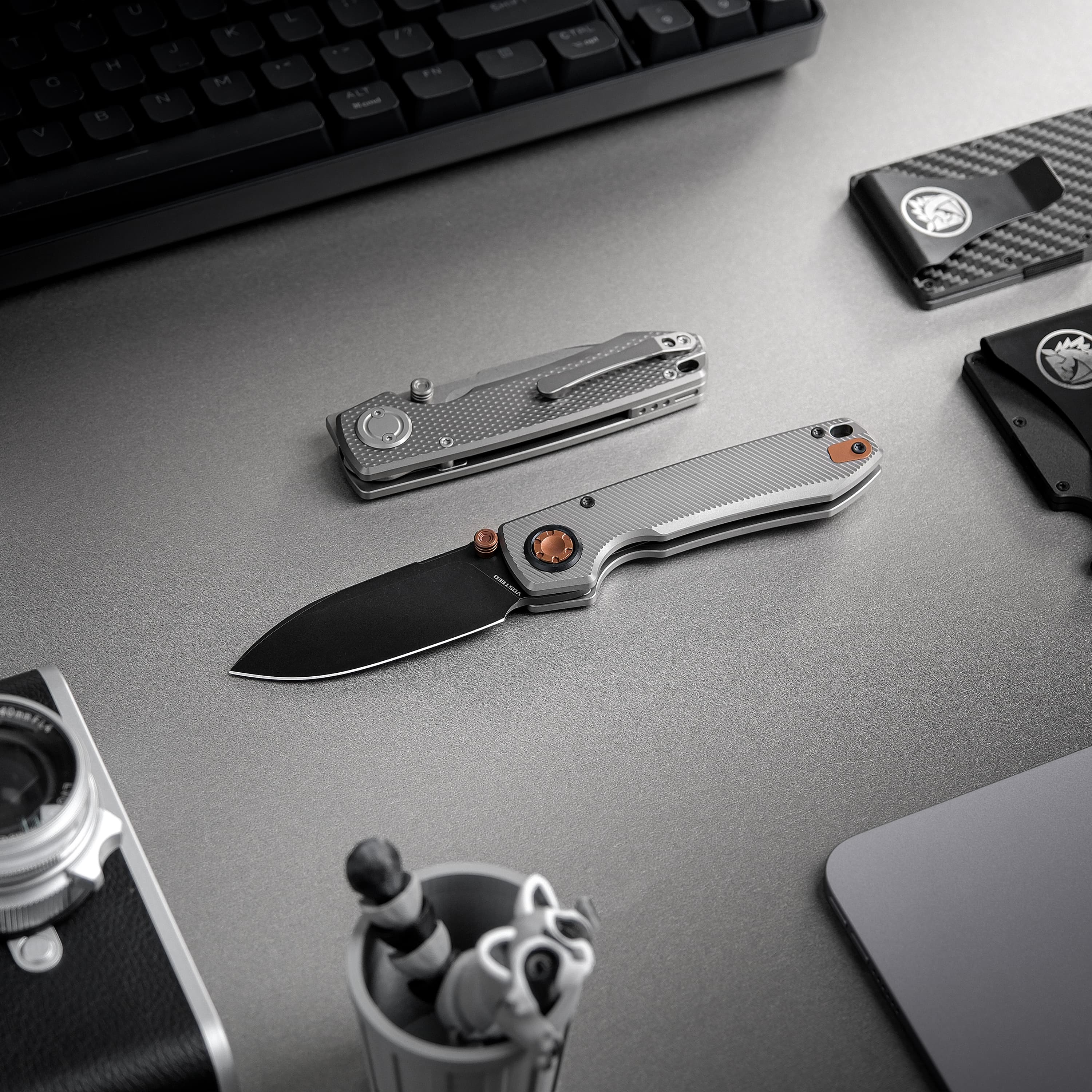 Raccoon® V -Vanchor Lock® (3.22" M390 Blade & Titanium Handle) - A4004