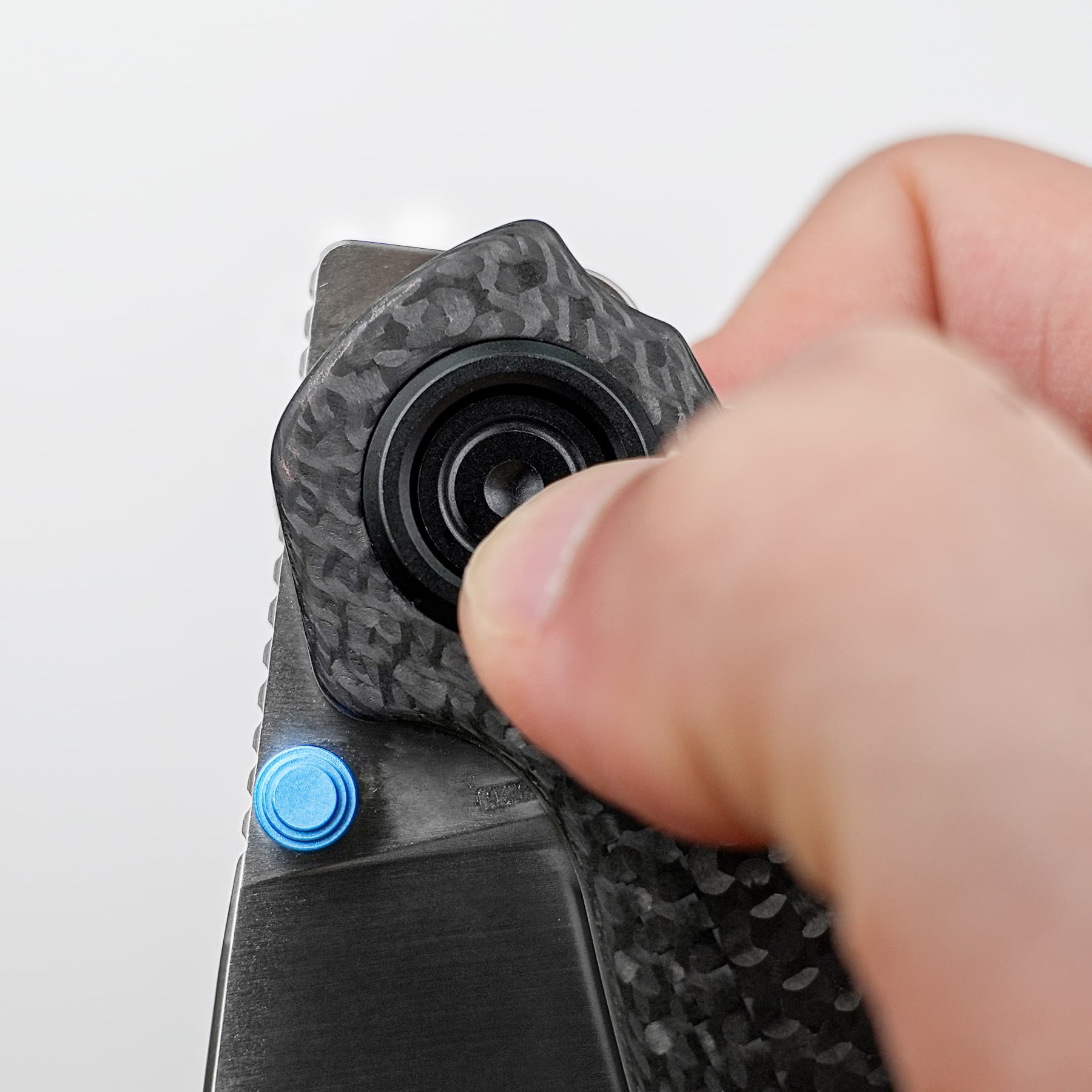 Shilin Cutter® - Vanchor Lock® (2.90" Elmax Blade & Carbon Fiber Handle) - A2810