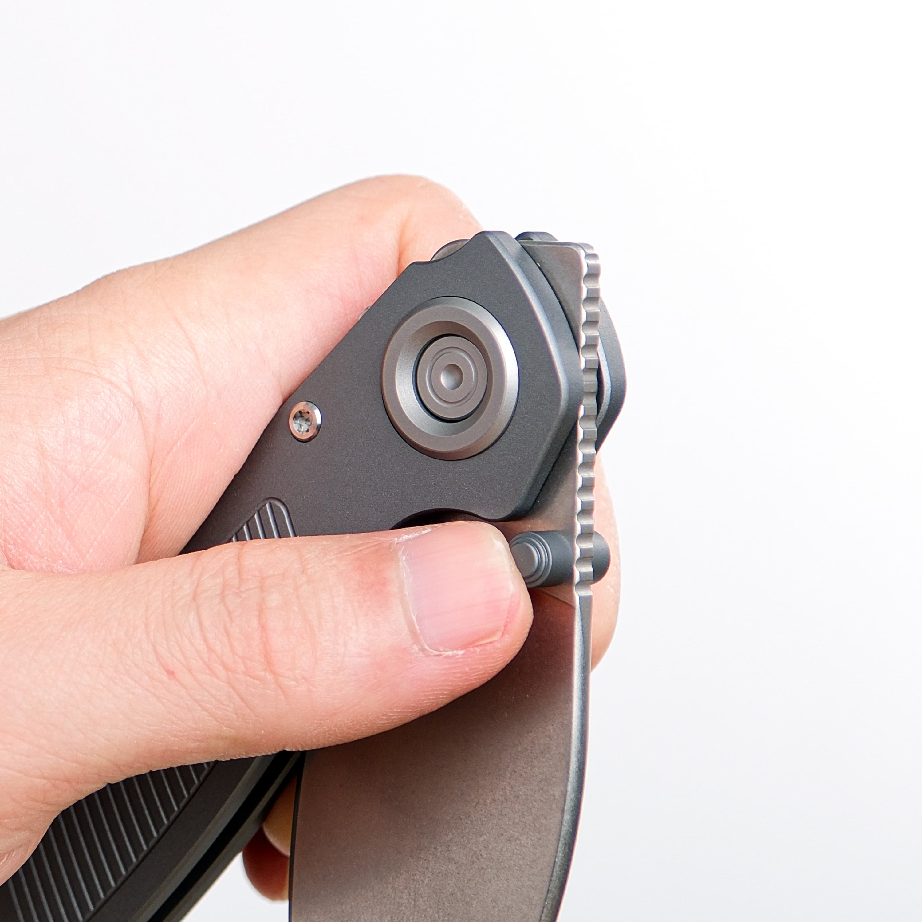 Vosteed Shilin Cutter Knife detail, Vanchor Lock close-up
