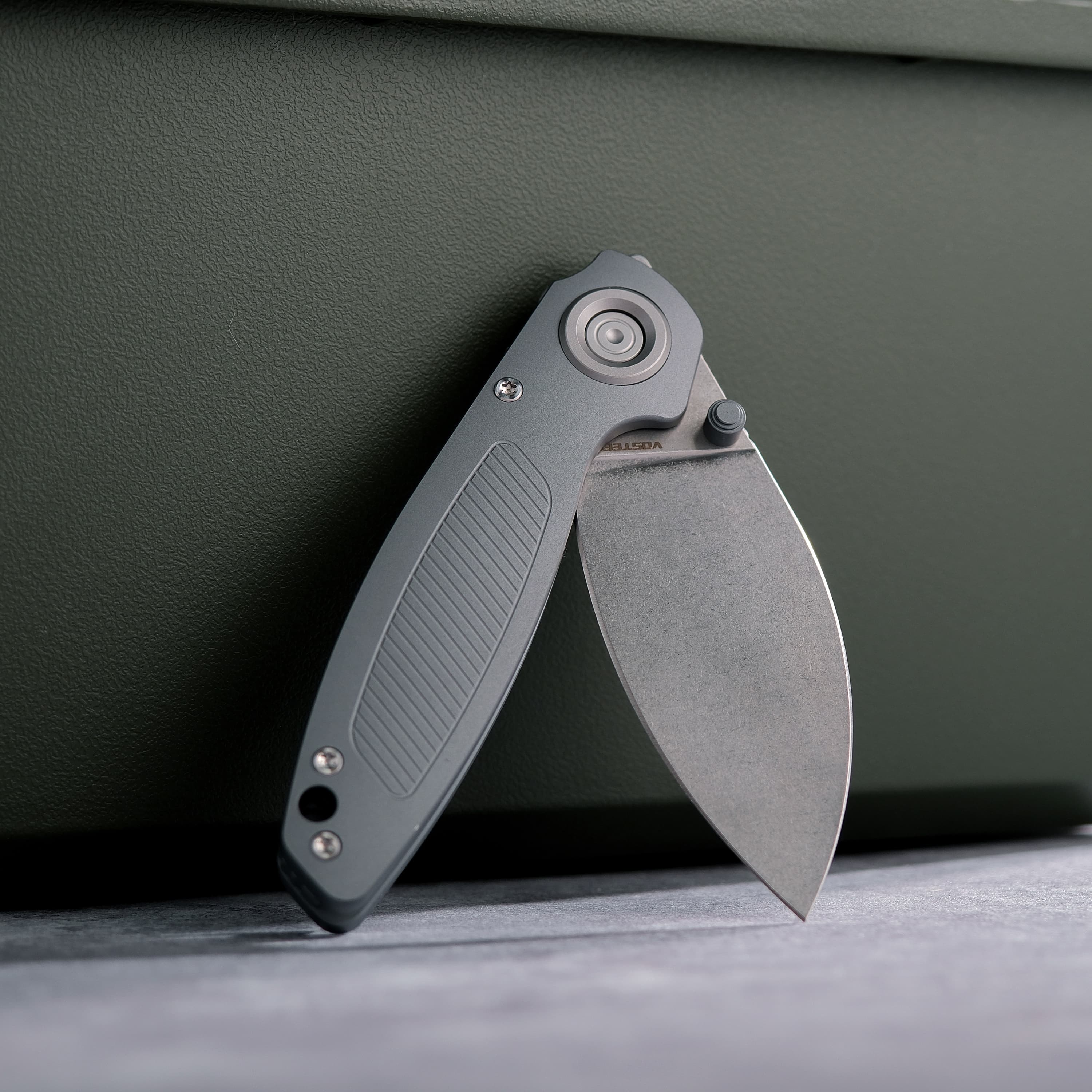 Vosteed Shilin Cutter knife with gray aluminum handle and Elmax blade