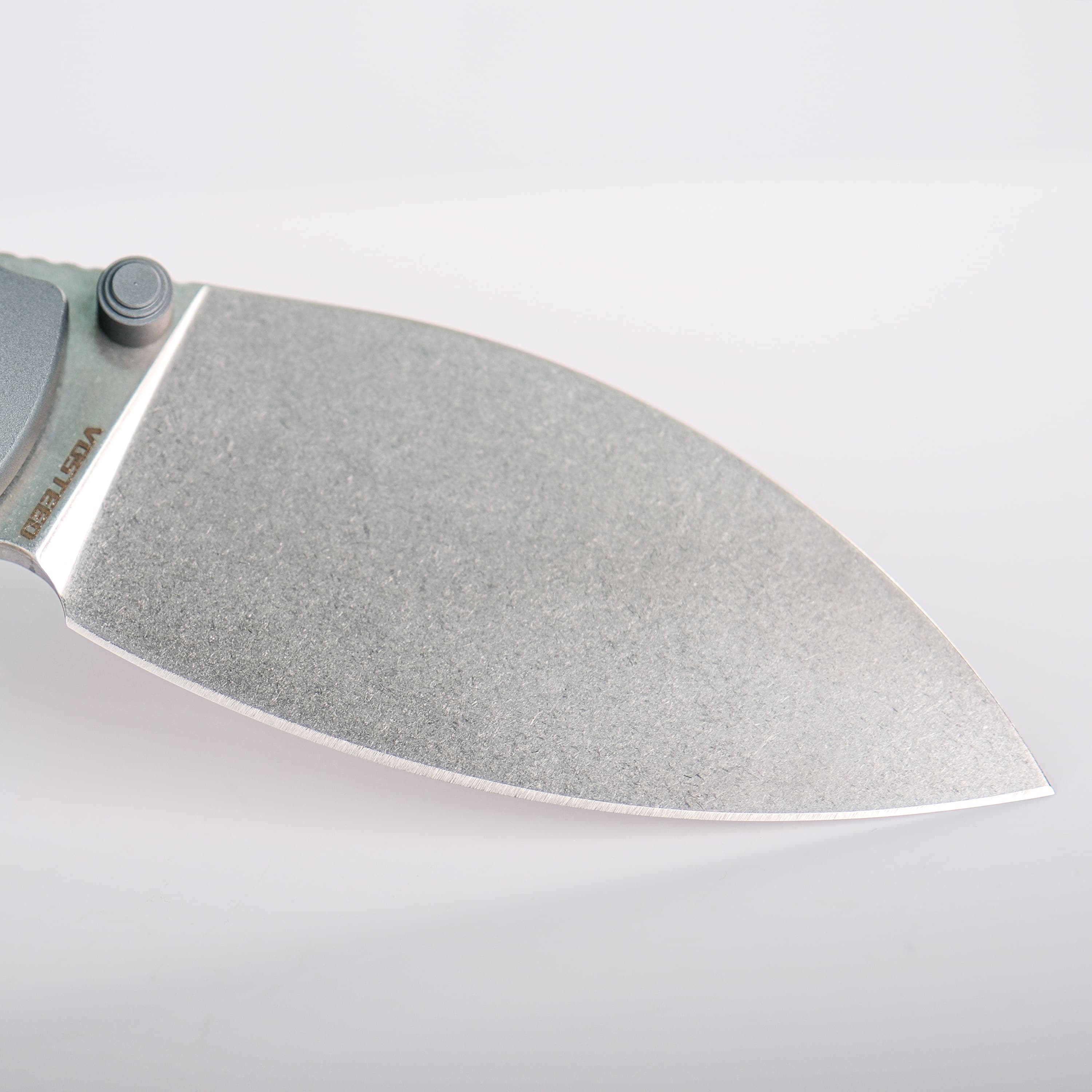 Close-up of Vosteed Shilin Cutter knife blade detail, Elmax steel