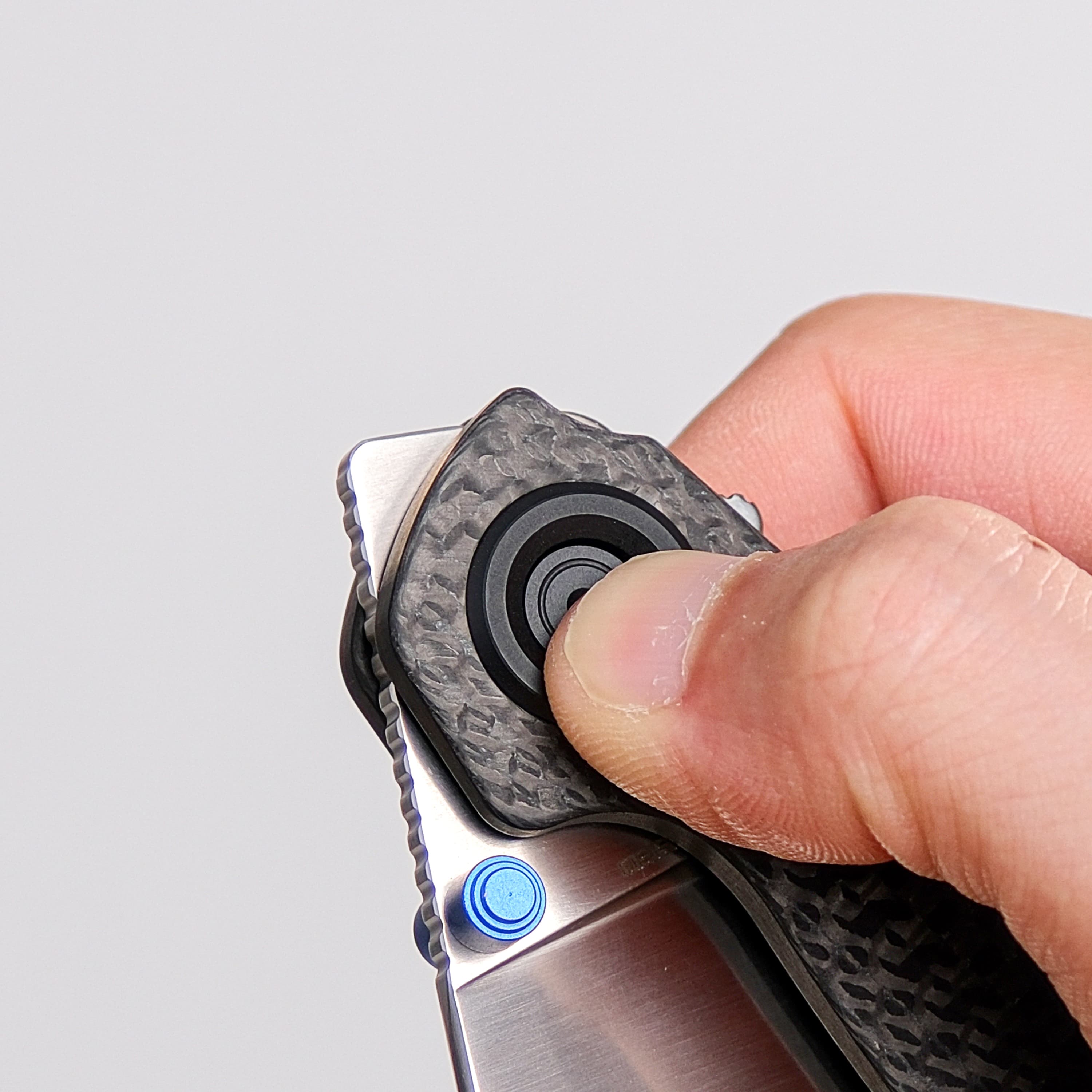 Shilin Cutter® - Vanchor Lock® (2.90" Elmax Blade & Carbon Fiber Handle) - A2810