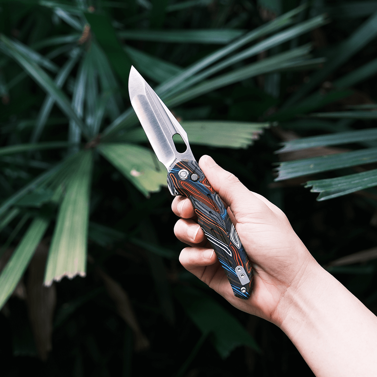 Vosteed Thunderbird Trek Lock knife held in hand