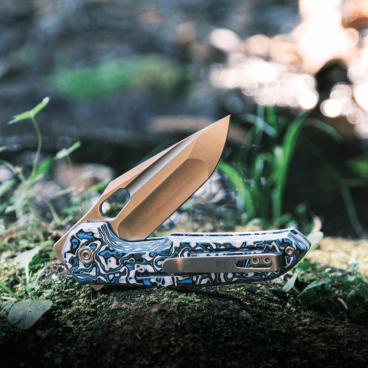 Vosteed Thunderbird knife with Tanto blade, cloud carbon fiber handle