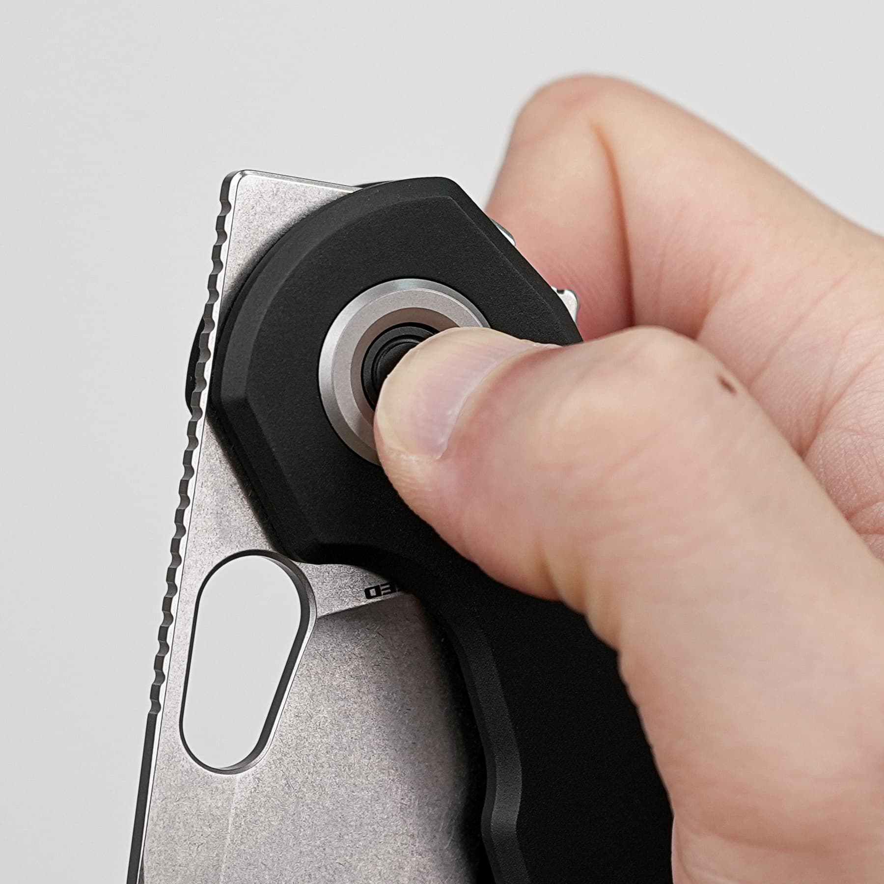 Flipper Knives Explained: Your Guide to Fast, One-Handed Opening