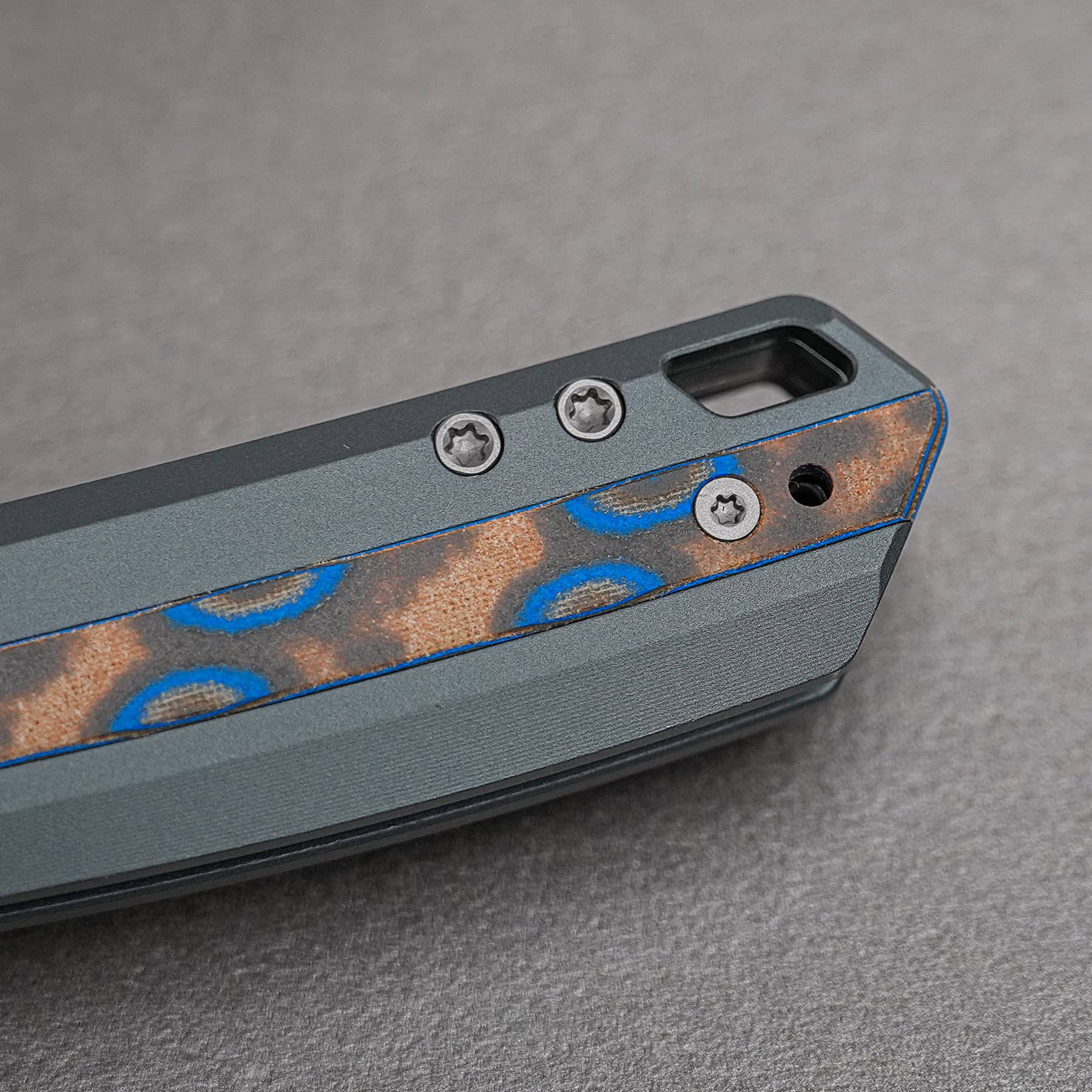 Kroc 329 -Top Liner Lock (3.29" S35VN Blade & Aluminum & Ocean Micarta Handle) - A1813