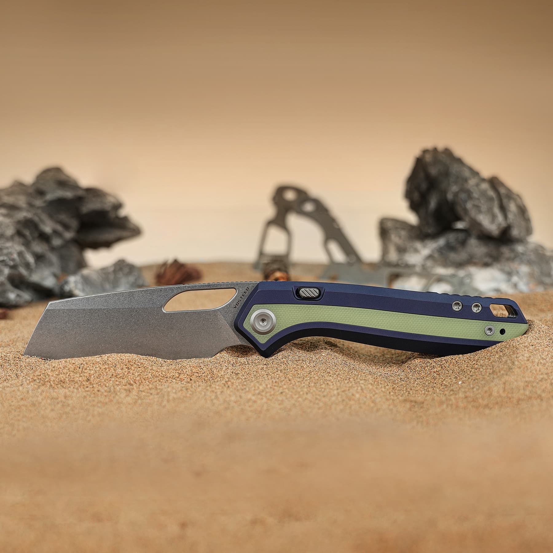 Kroc 329 -Top Liner Lock (3.29" S35VN Blade & Aluminum & Glow-in-the-Dark G10 Handle) - A1814