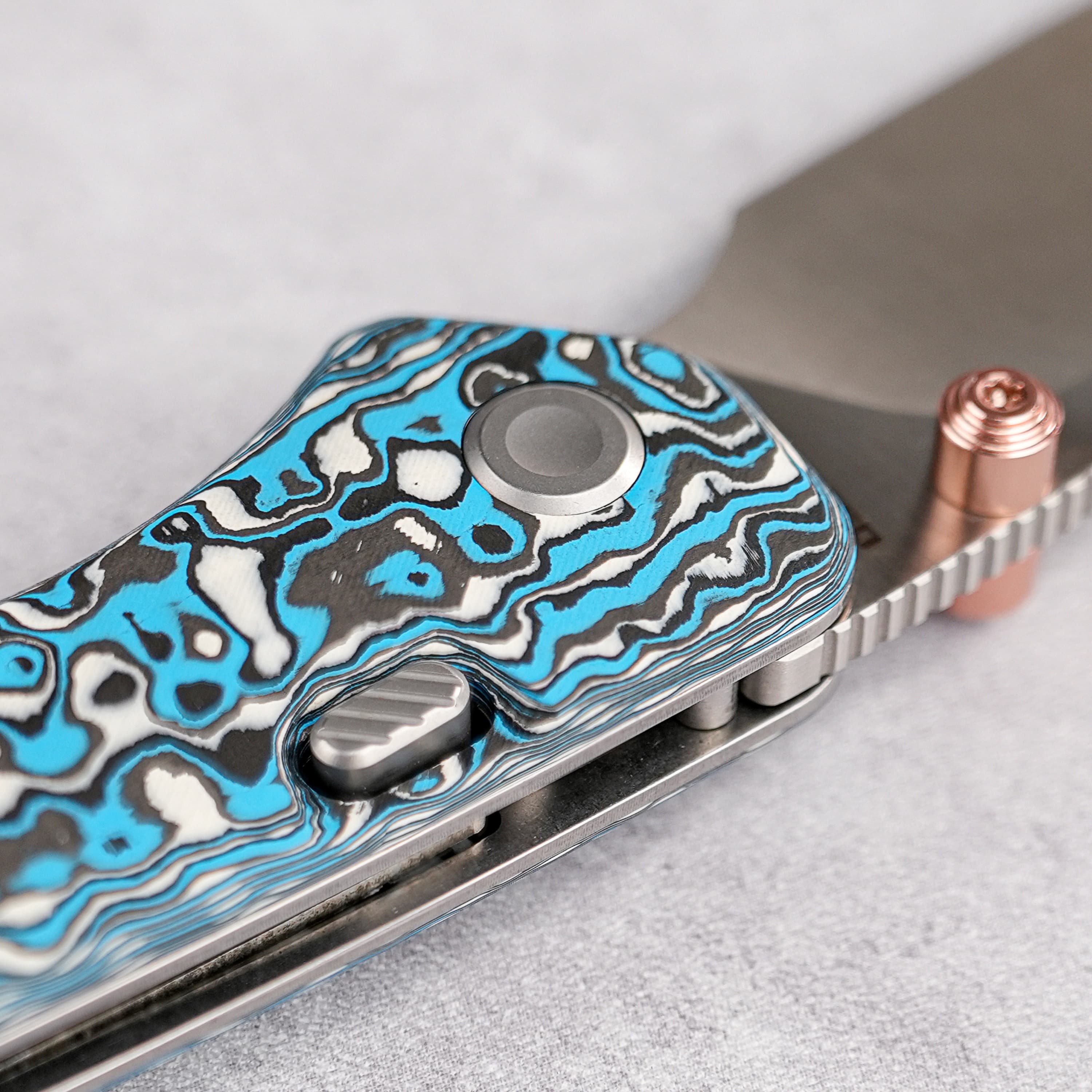 Coming Soon - Marten - Top Liner Lock (2.98" 154CM Blade & Carbon Fiber Handle) - A1609