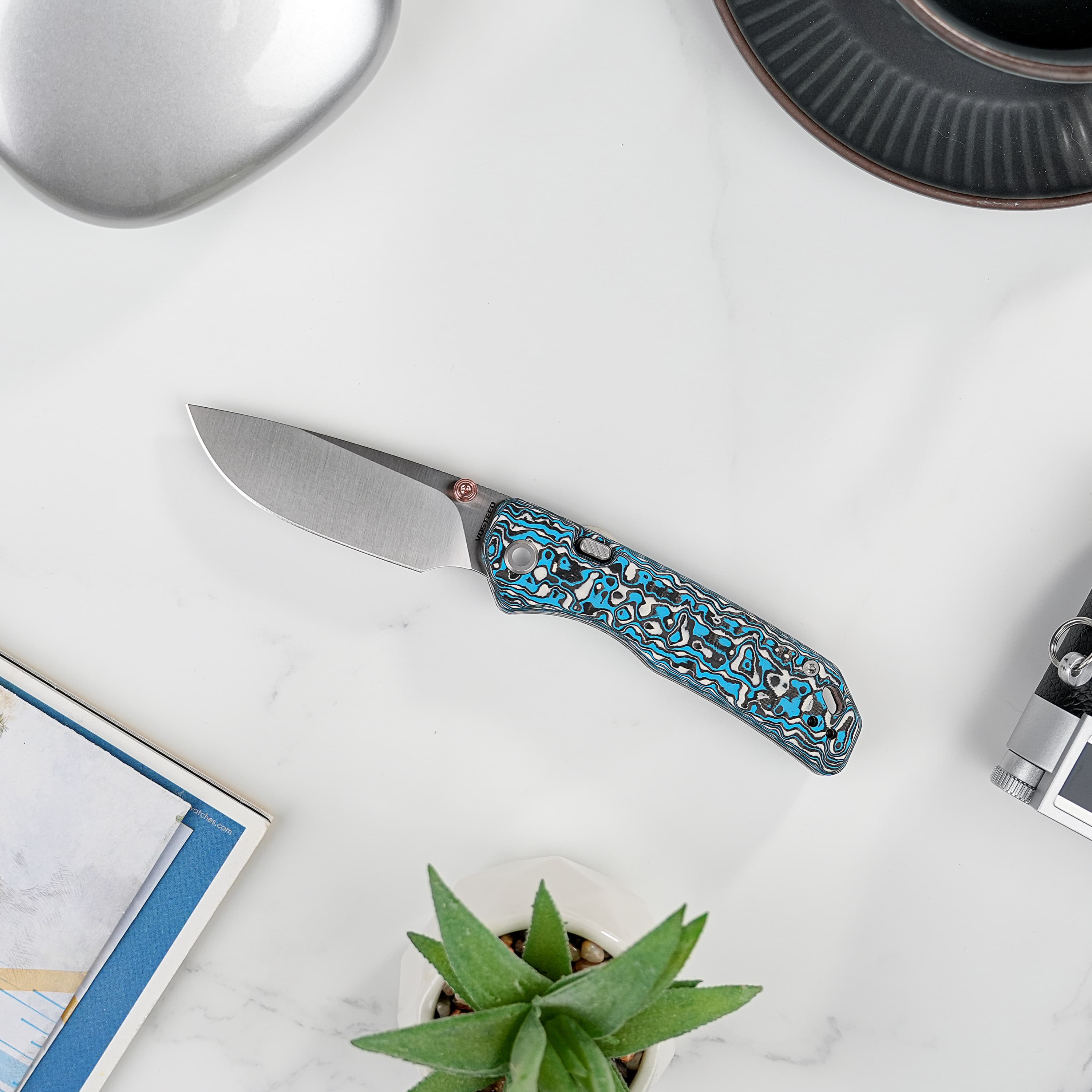Coming Soon - Marten - Top Liner Lock (2.98" 154CM Blade & Carbon Fiber Handle) - A1609
