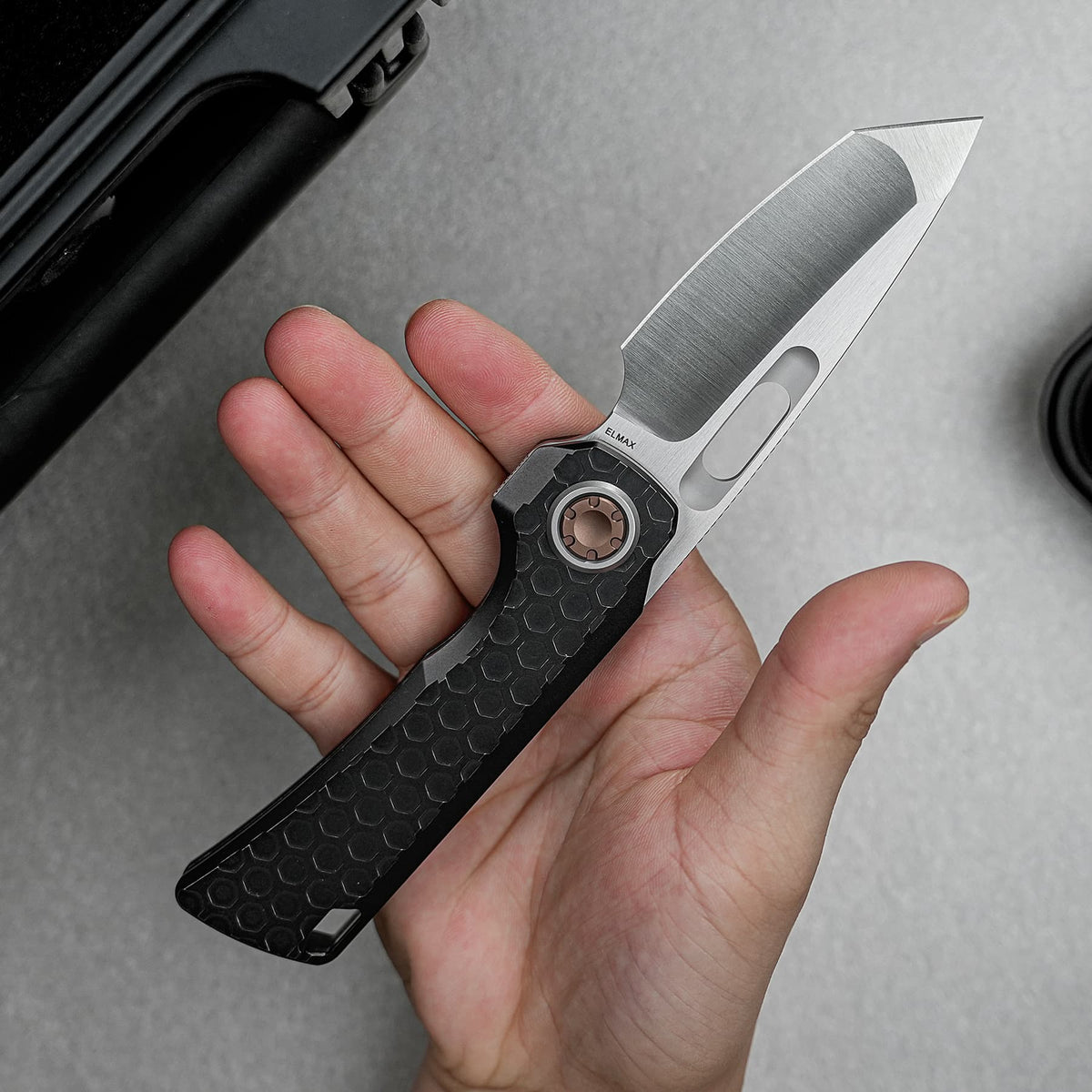 Coming Soon - Nymble - Vanchor Lock® (3.25" Elmax Blade & Titanium Handle) - A4701