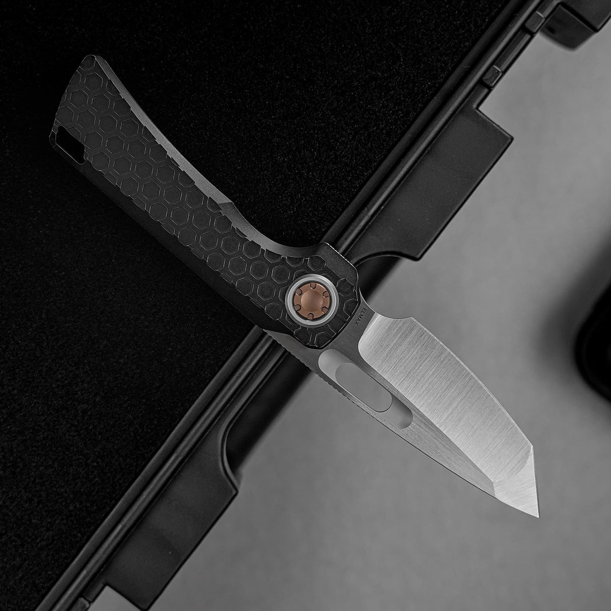 Coming Soon - Nymble - Vanchor Lock® (3.25" Elmax Blade & Titanium Handle) - A4701