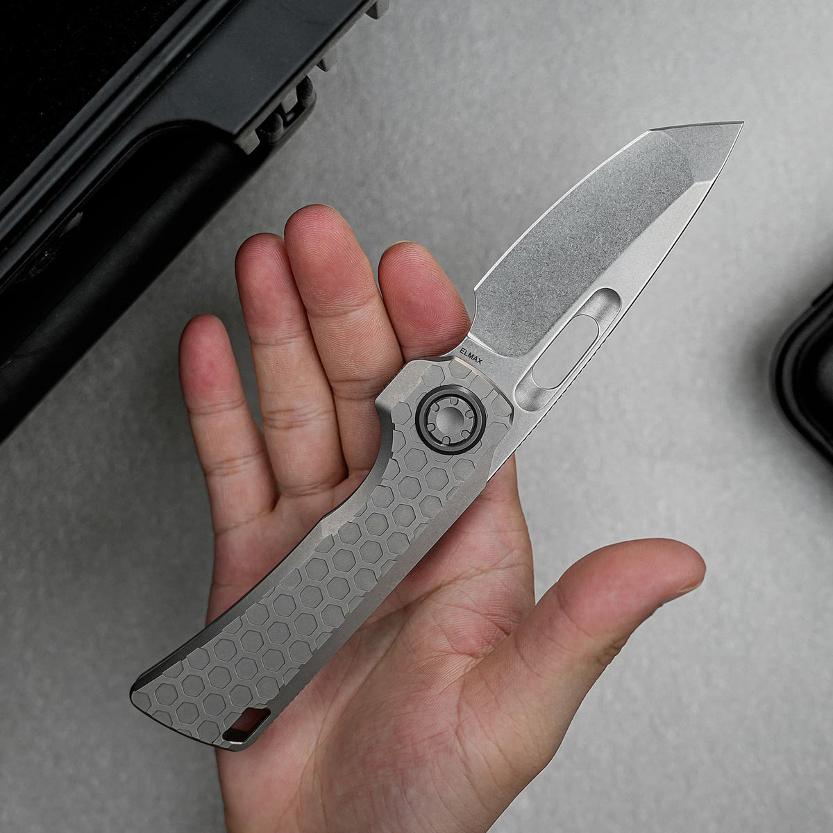 Coming Soon - Nymble - Vanchor Lock® (3.25" Elmax Blade & Titanium Handle) - A4702