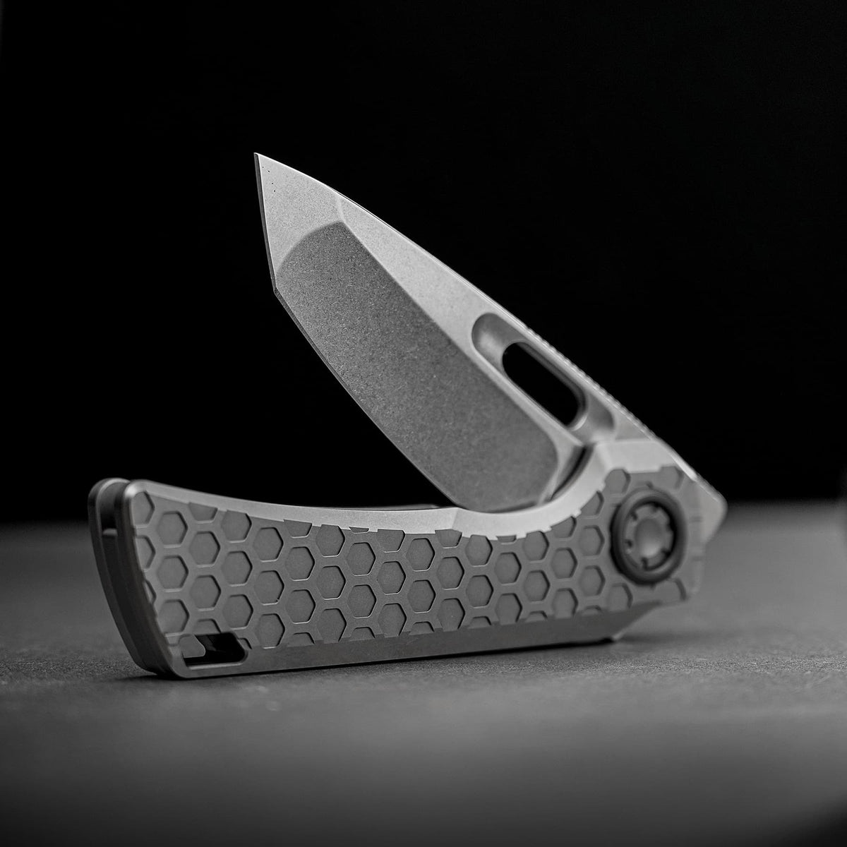 Coming Soon - Nymble - Vanchor Lock® (3.25" Elmax Blade & Titanium Handle) - A4702