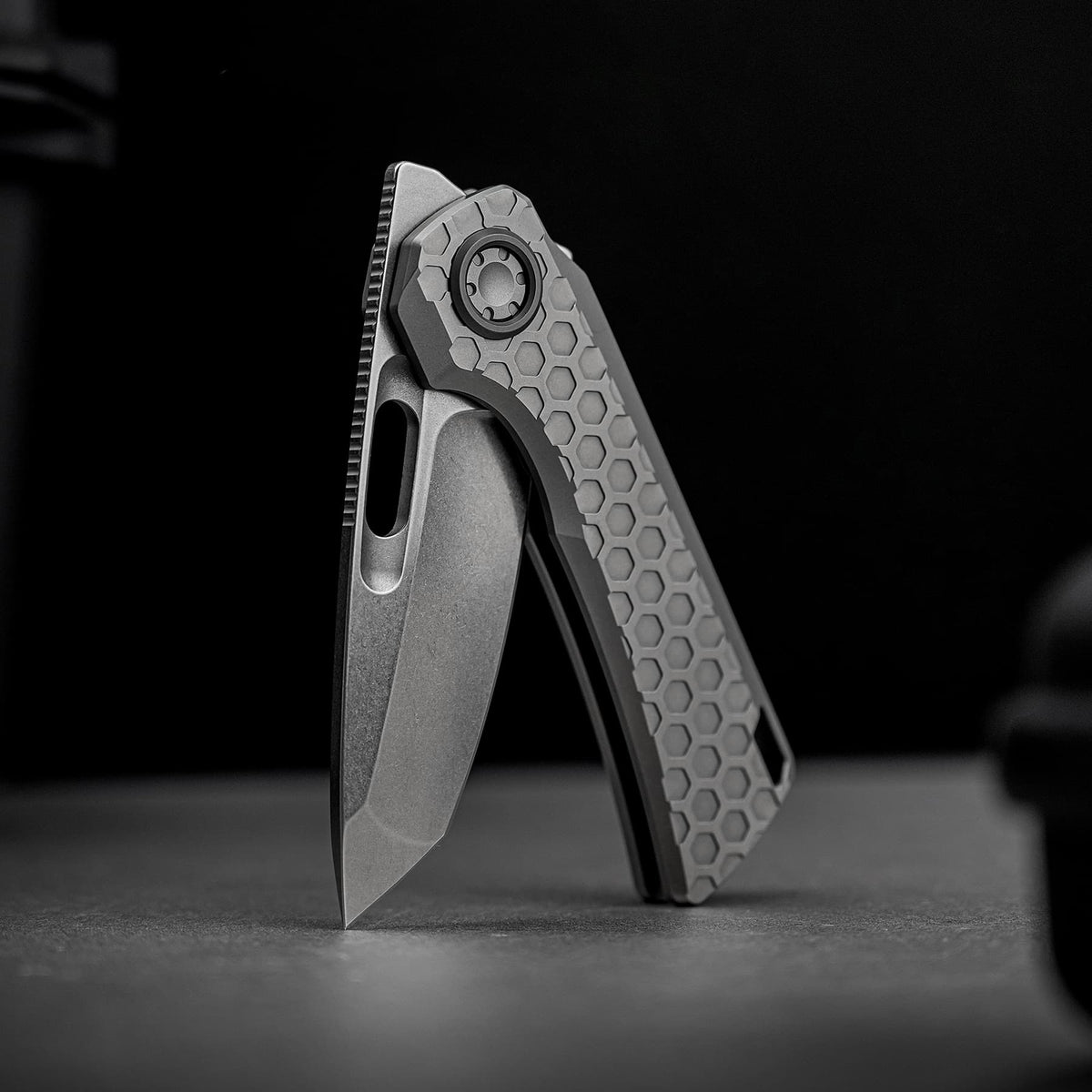Coming Soon - Nymble - Vanchor Lock® (3.25" Elmax Blade & Titanium Handle) - A4702