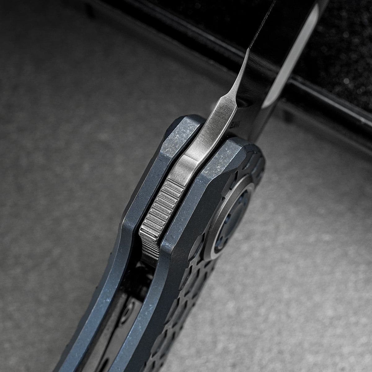 Coming Soon - Nymble - Vanchor Lock® (3.25" Elmax Blade & Titanium Handle) - A4703
