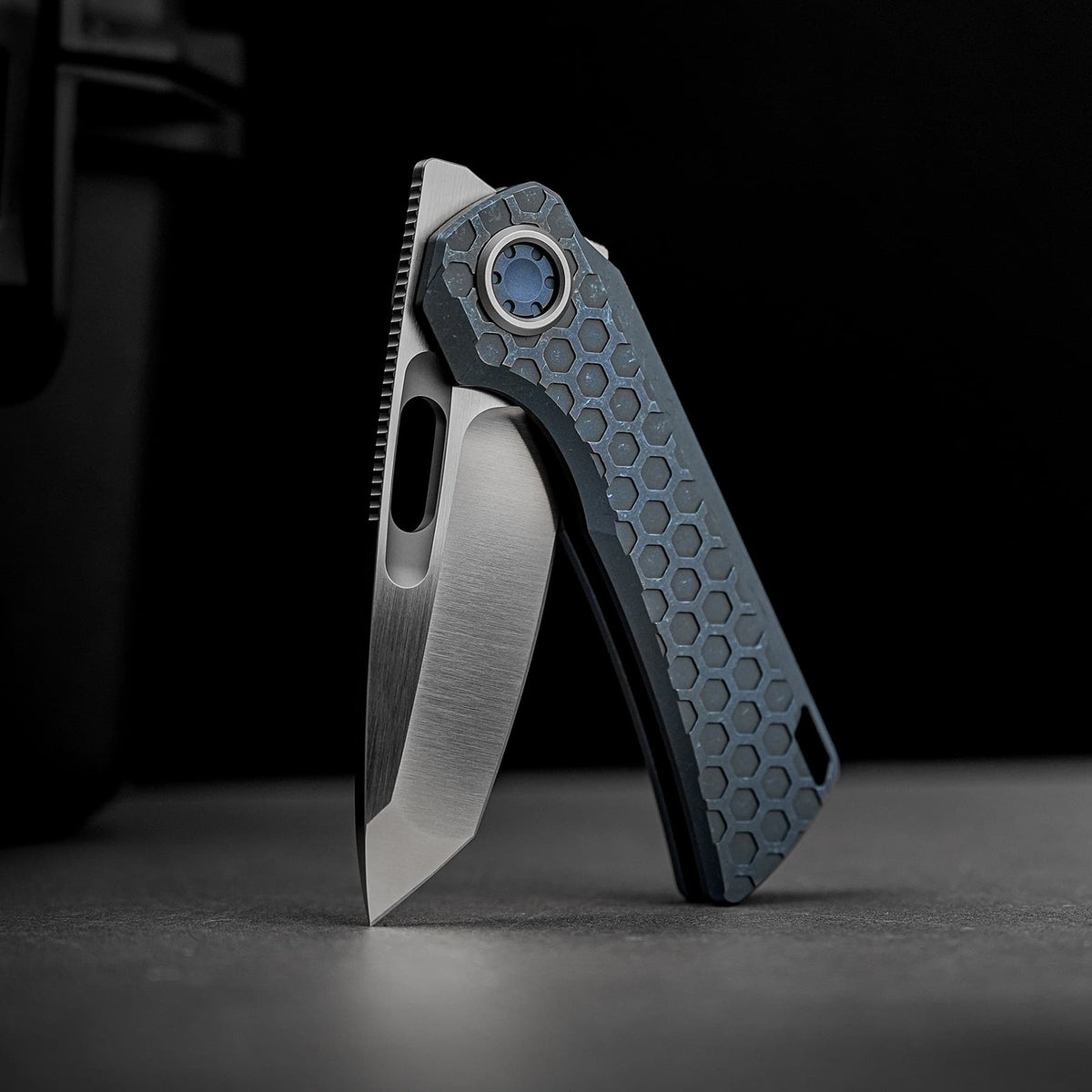 Coming Soon - Nymble - Vanchor Lock® (3.25" Elmax Blade & Titanium Handle) - A4703