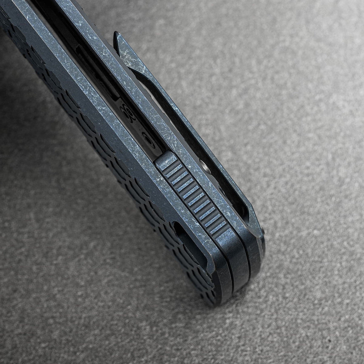 Coming Soon - Nymble - Vanchor Lock® (3.25" Elmax Blade & Titanium Handle) - A4703
