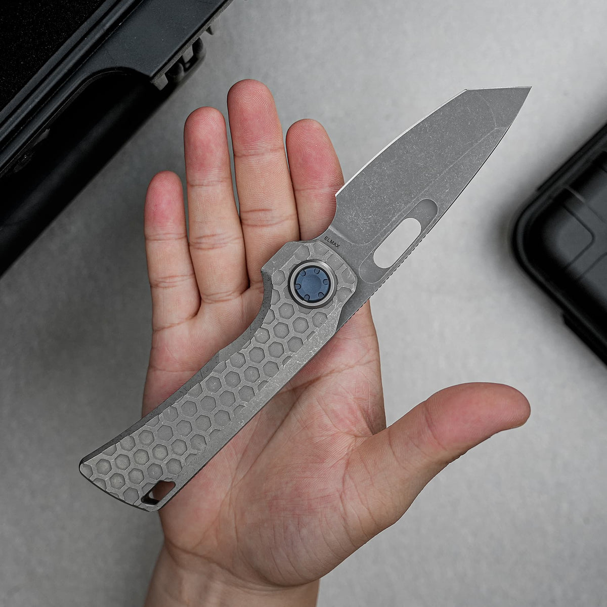 Coming Soon - Nymble - Vanchor Lock® (3.25" Elmax Blade & Titanium Handle) - A4704