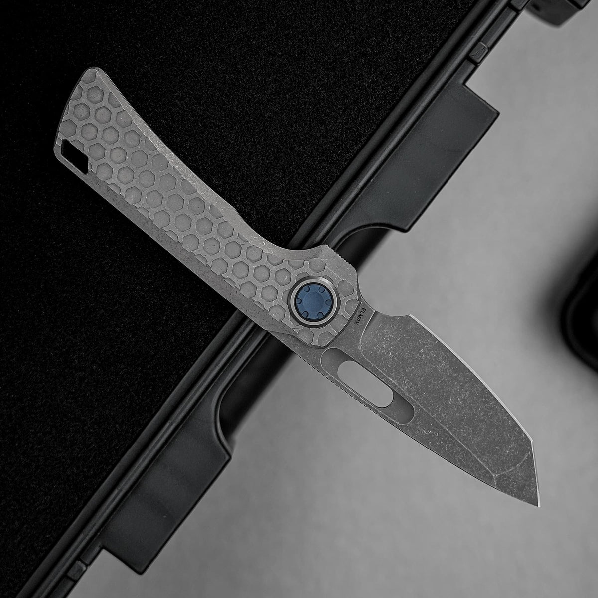 Coming Soon - Nymble - Vanchor Lock® (3.25" Elmax Blade & Titanium Handle) - A4704