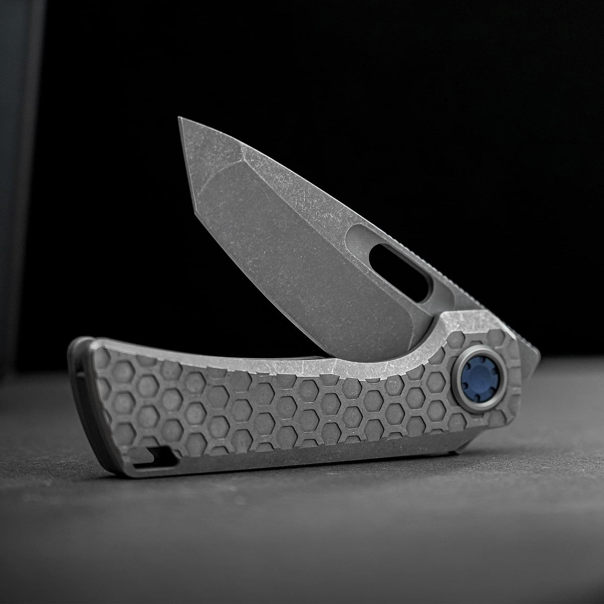 Coming Soon - Nymble - Vanchor Lock® (3.25" Elmax Blade & Titanium Handle) - A4704