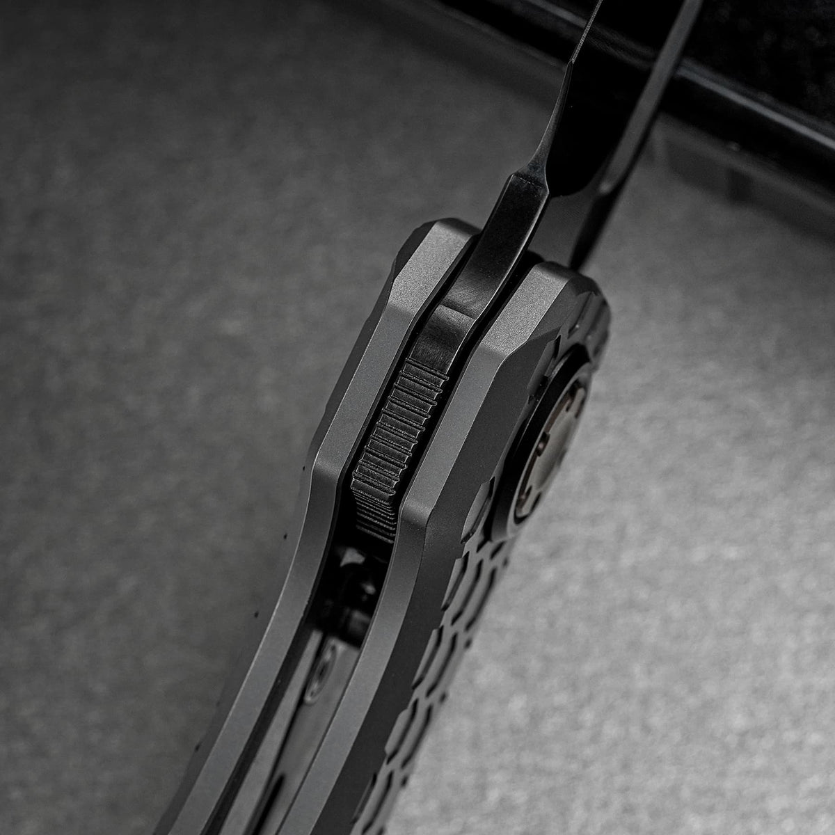 Coming Soon - Nymble - Vanchor Lock® (3.25" Elmax Blade & Titanium Handle) - A4705