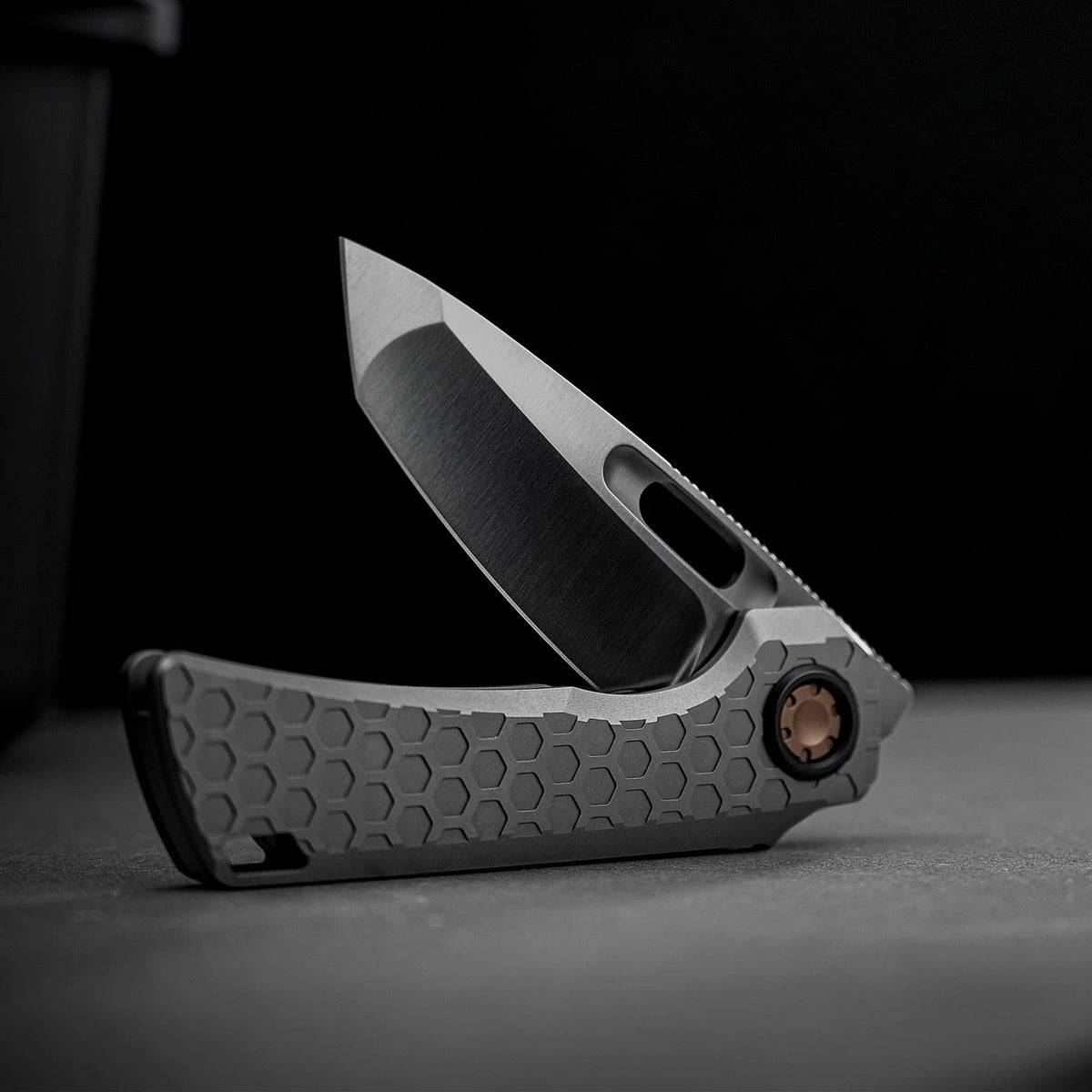 Coming Soon - Nymble - Vanchor Lock® (3.25" Elmax Blade & Titanium Handle) - A4705