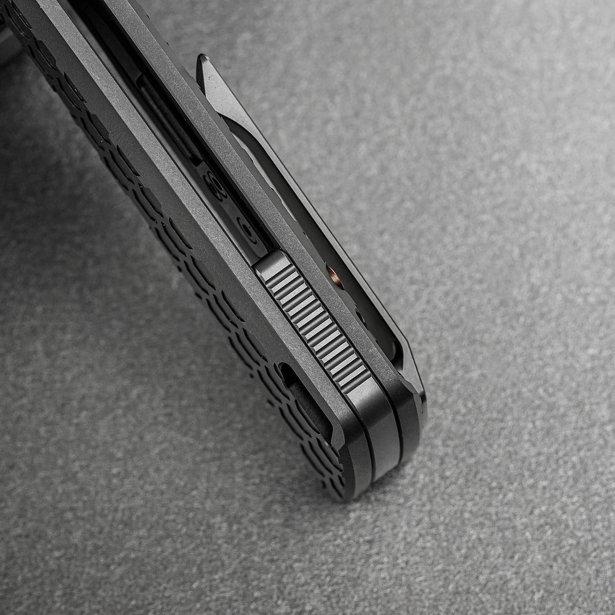 Coming Soon - Nymble - Vanchor Lock® (3.25" Elmax Blade & Titanium Handle) - A4705