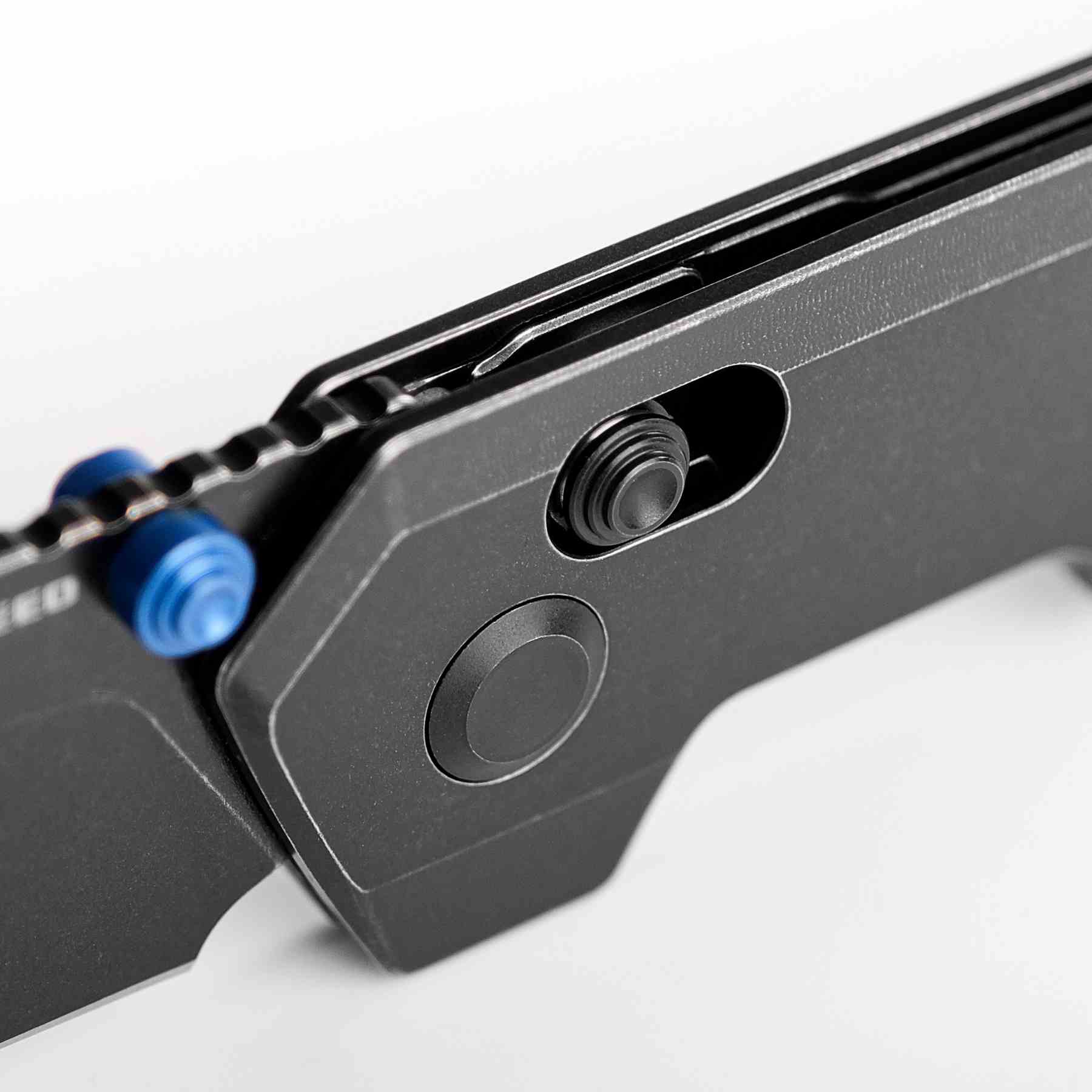 Parallel- Crossbar lock (2.90" 154CM Blade & Titanium Handle) - A3501