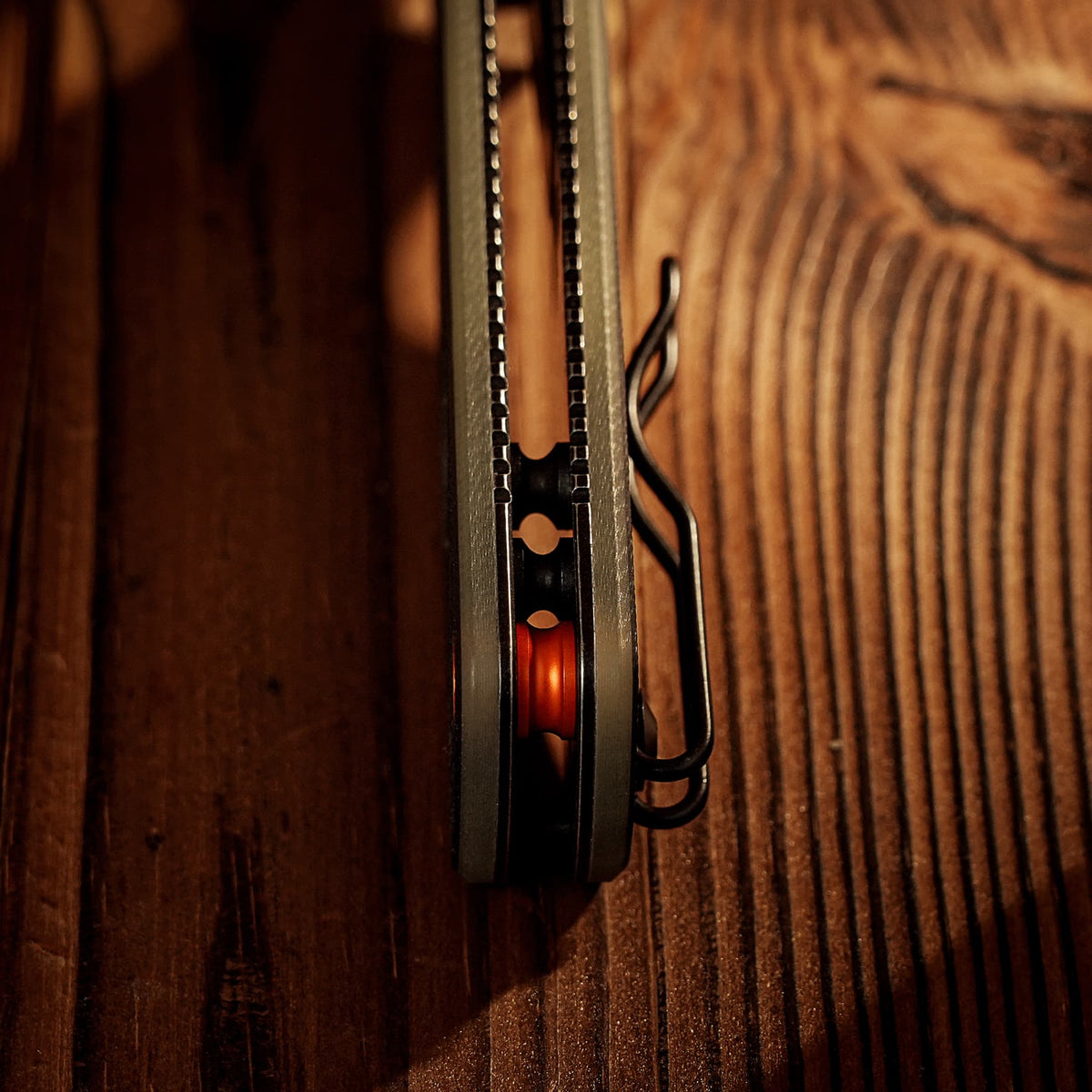 Coming Soon - Porcupine - Top Liner Lock (2.99" 14C28N Blade & G10 & Glow-in-the-Dark G10 Handle) - A2630