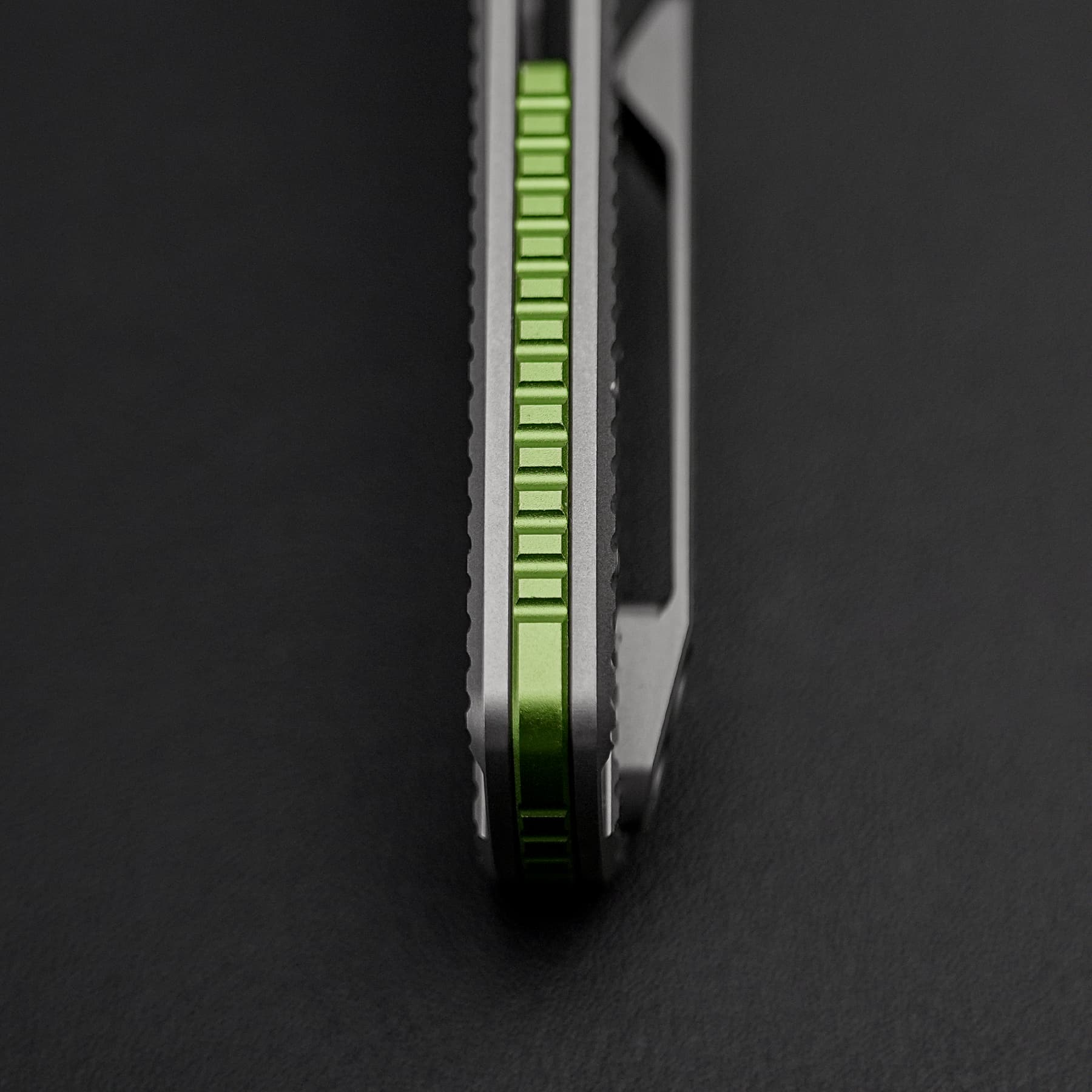 Porcupine TiSlim™ - Top Liner Lock (3.04" 154CM Blade & Titanium Handle) - A4801