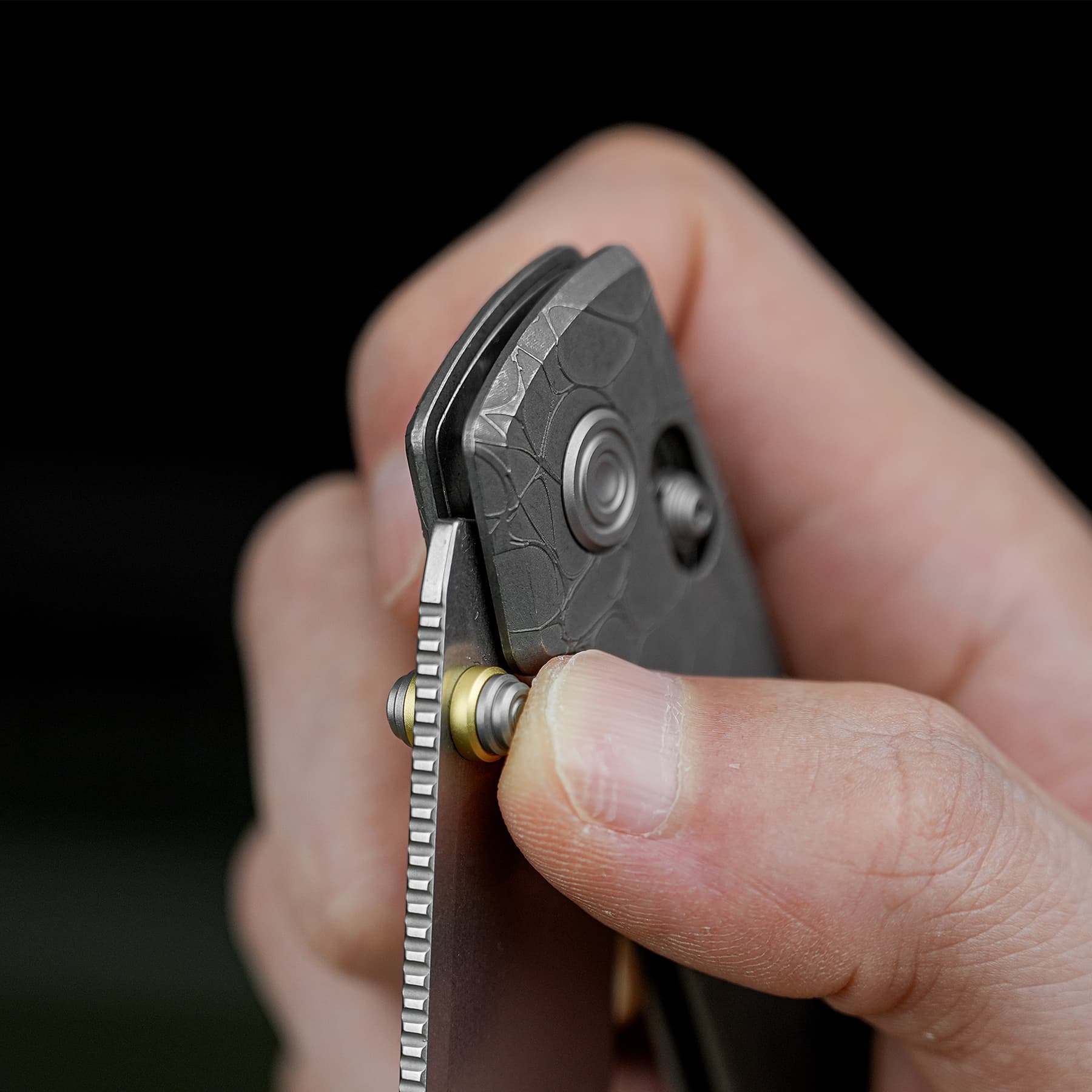 Coming Soon - Raccoon® TiSlim™ - Crossbar Lock (3.18" S35VN Blade & Titanium Handle) - A4506