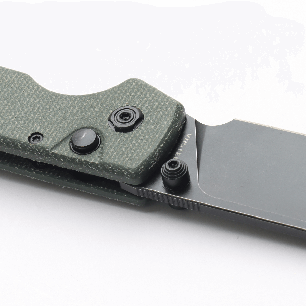 Vosteed Raccoon Knife: Button Lock & Green Micarta Handle