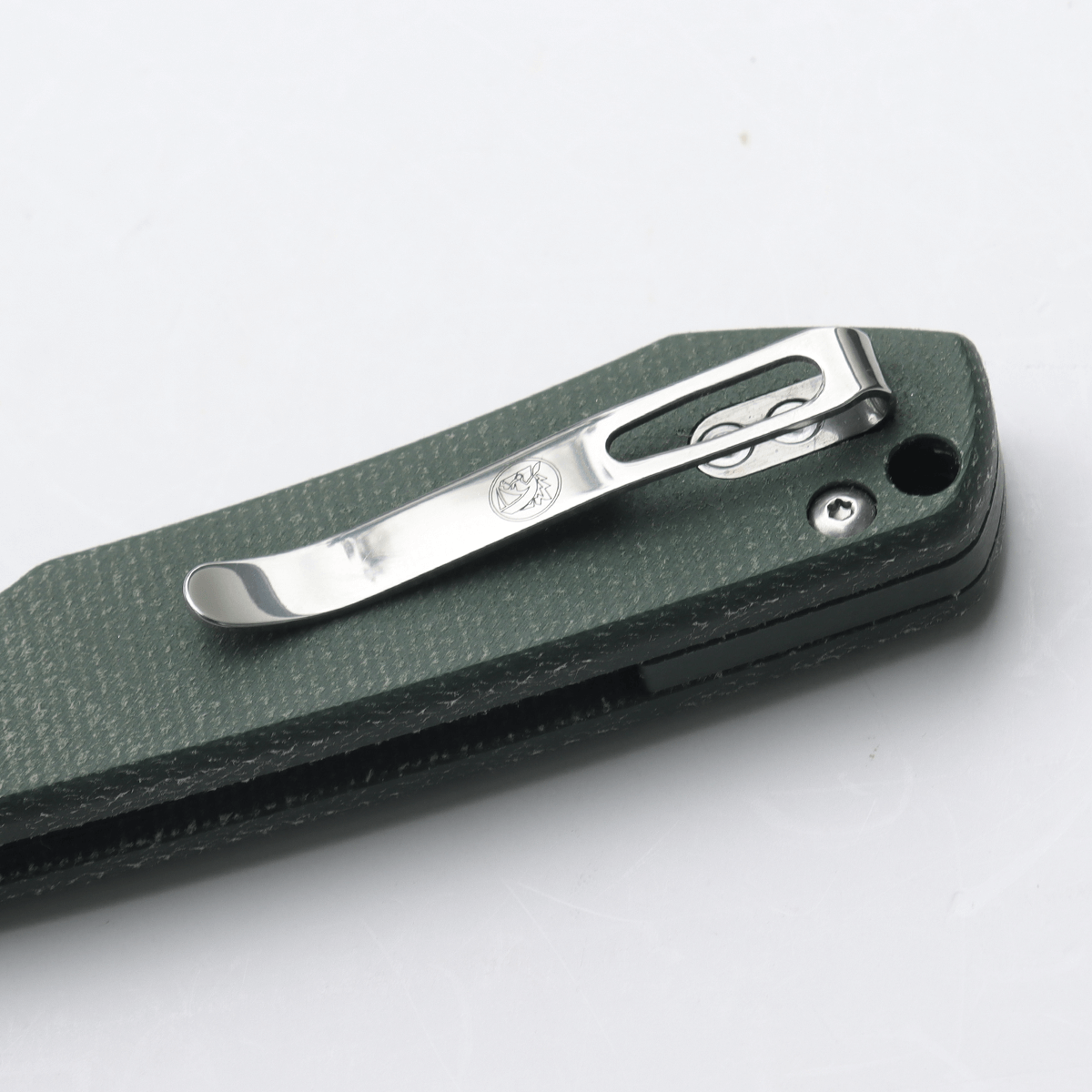 Vosteed Raccoon knife - Pocket clip detail