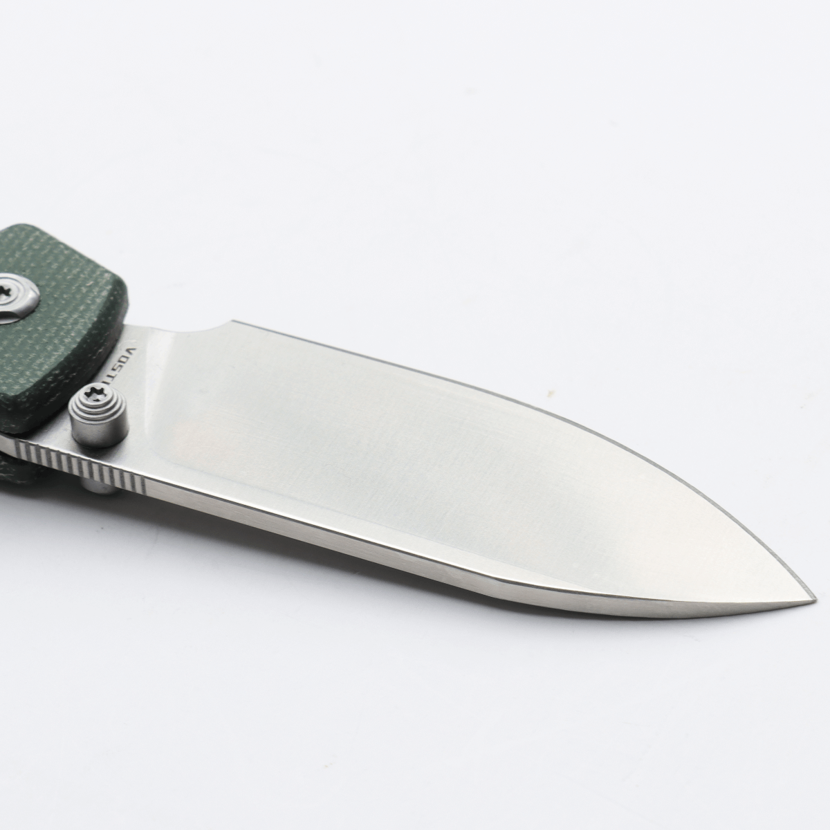 Vosteed Raccoon knife blade close-up