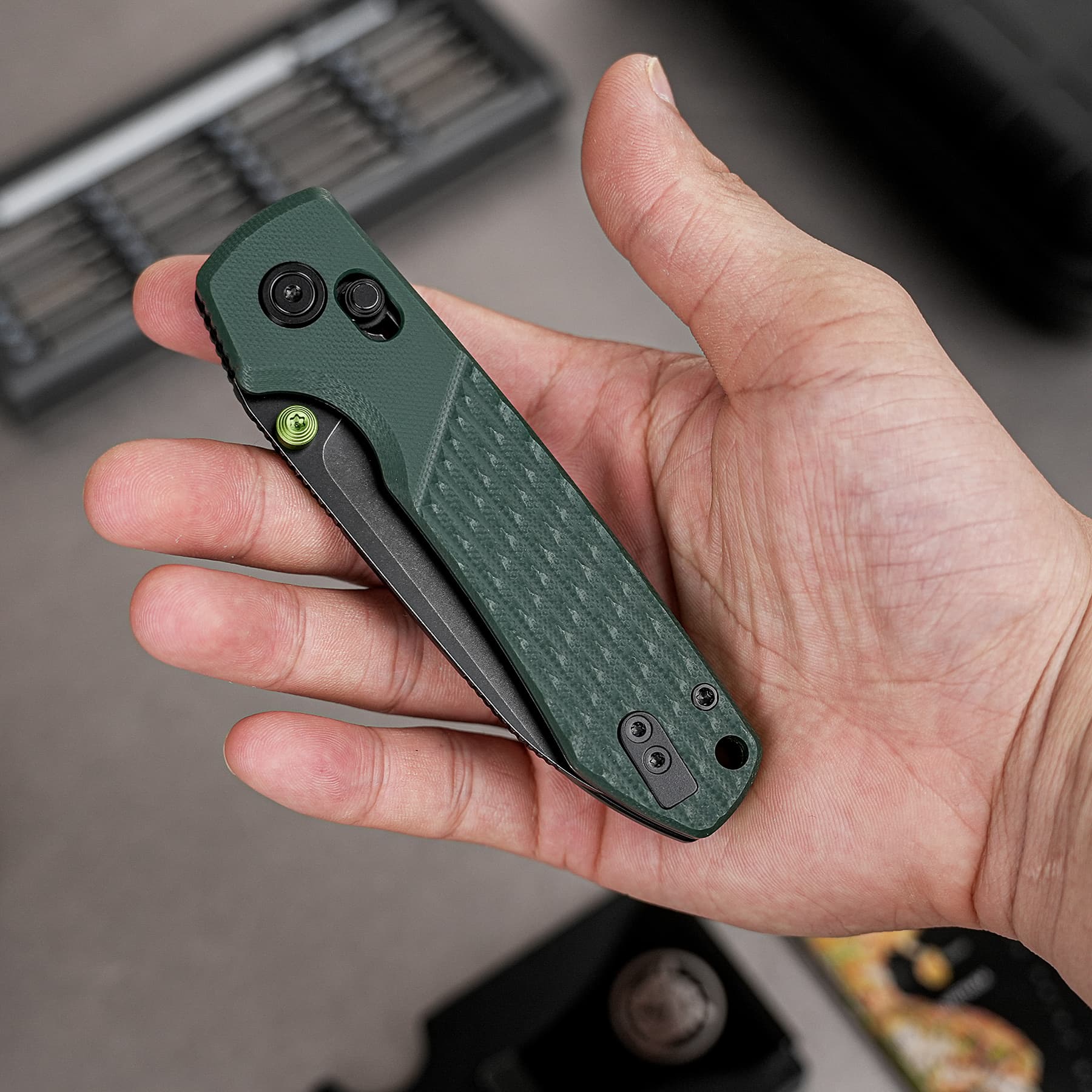 Coming Soon - Raccoon 2.0 - Crossbar Lock (3.17" Nitro-V Blade & G10 Handle) - A4902