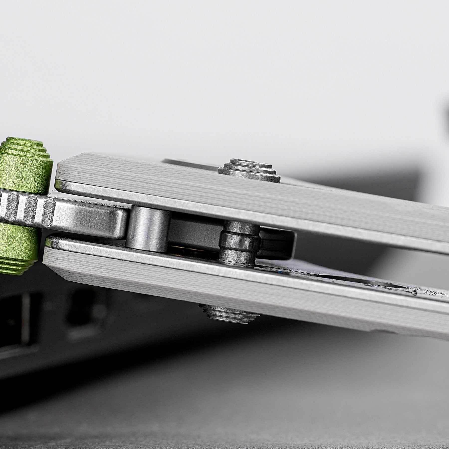 Coming Soon - Raccoon 2.0 - Crossbar Lock (3.17" Nitro-V Blade & G10 Handle) - A4904