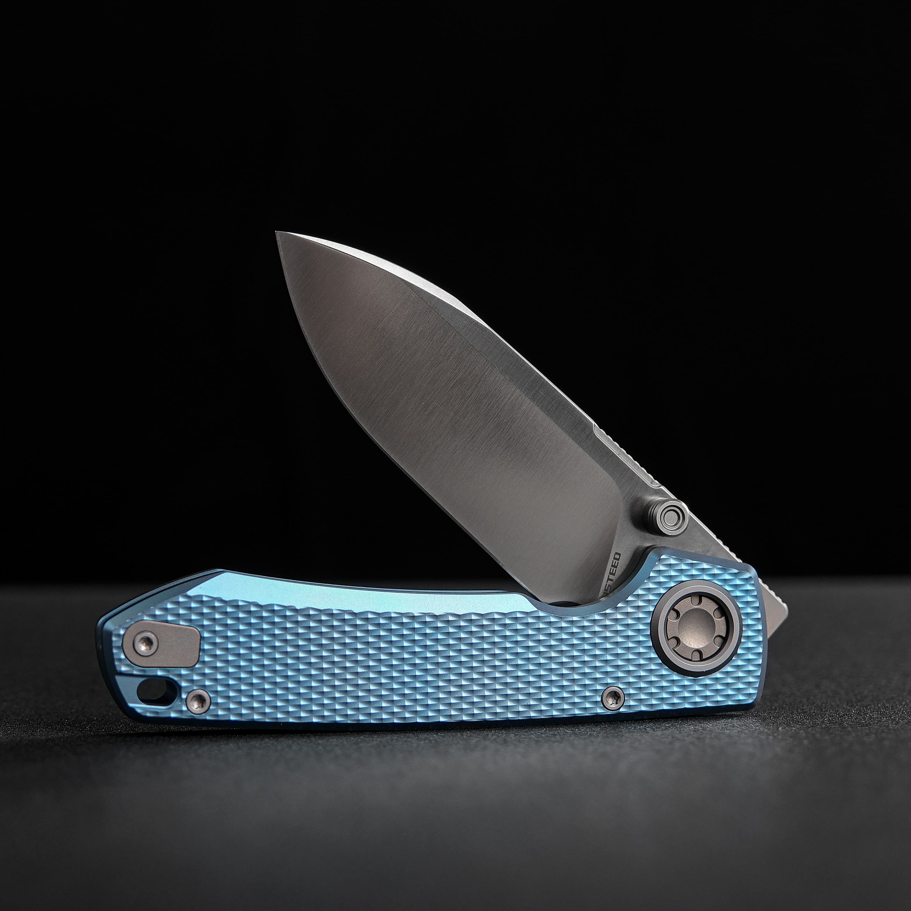 Raccoon® V -Vanchor Lock®  (3.22" M390 Blade & Titanium Handle) - A4002