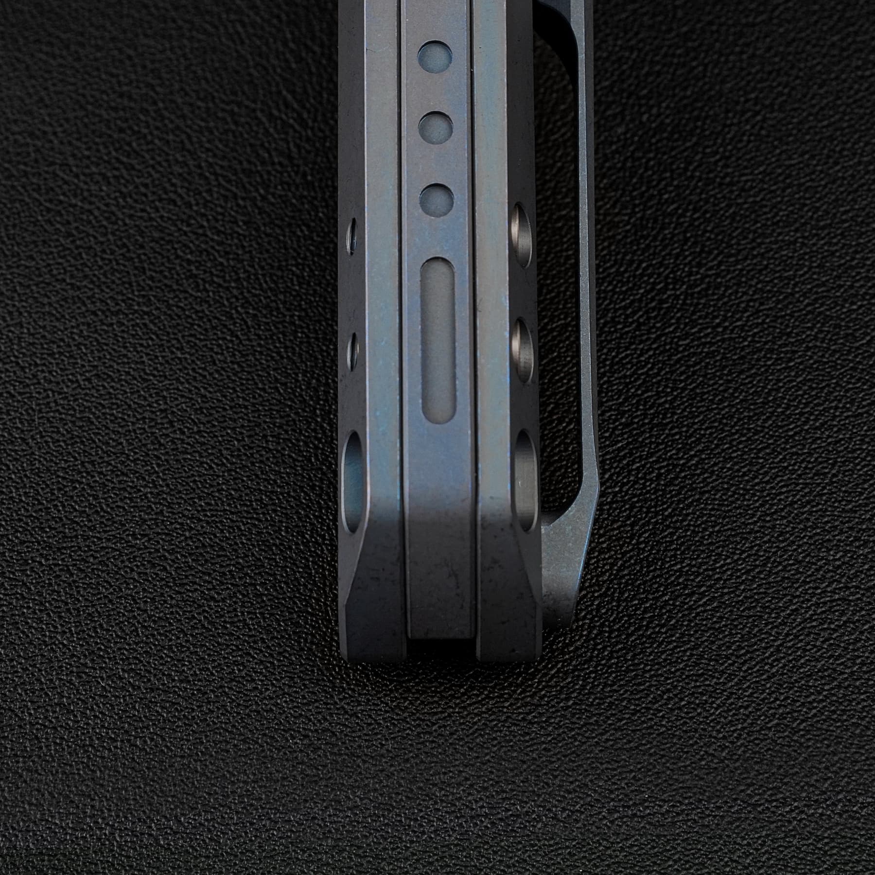 Thunderbeast -Vanchor Lock®  (3.49" M390 Blade & Titanium Handle) - A4303