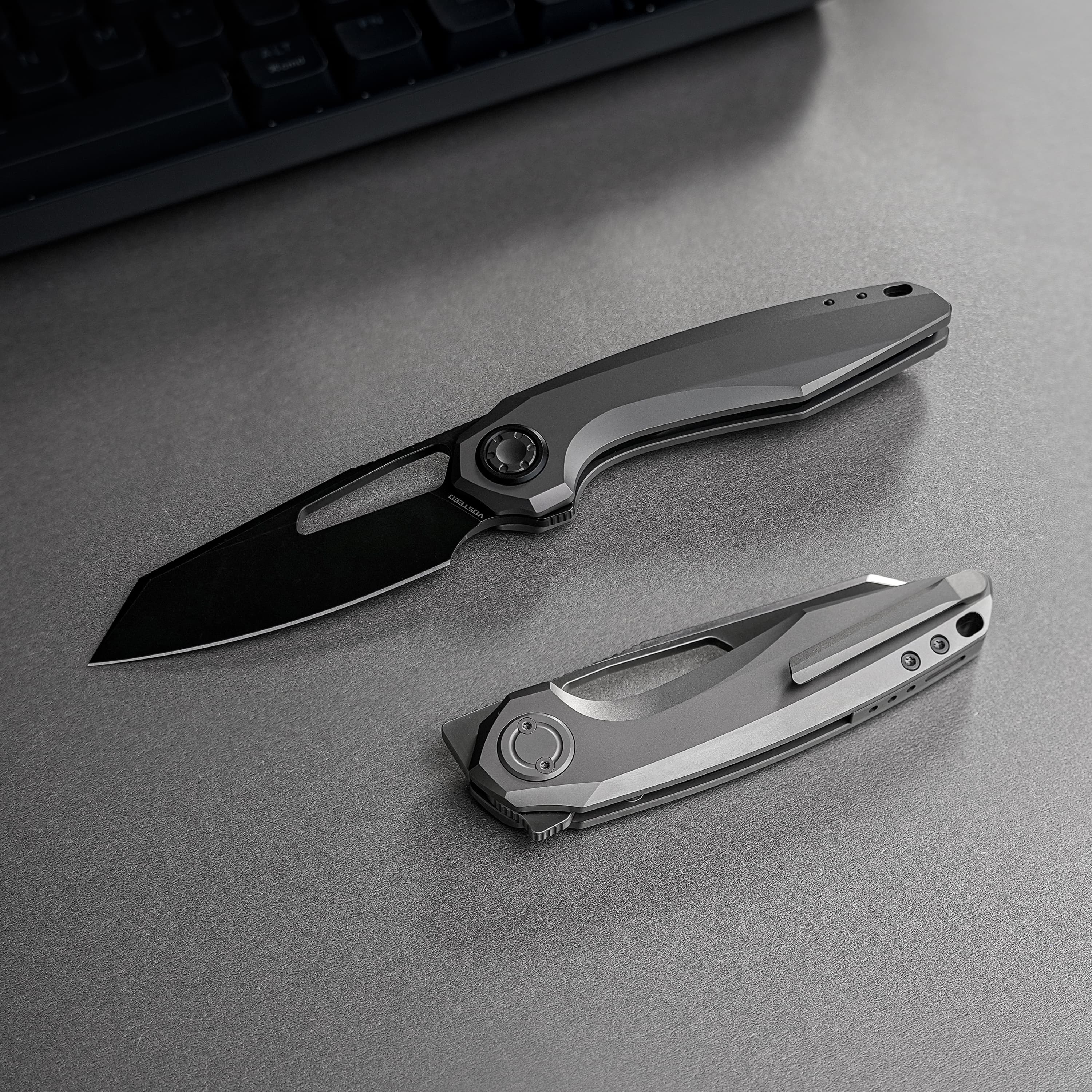 Thunderbeast -Vanchor Lock®  (3.49" M390 Blade & Titanium Handle) - A4304