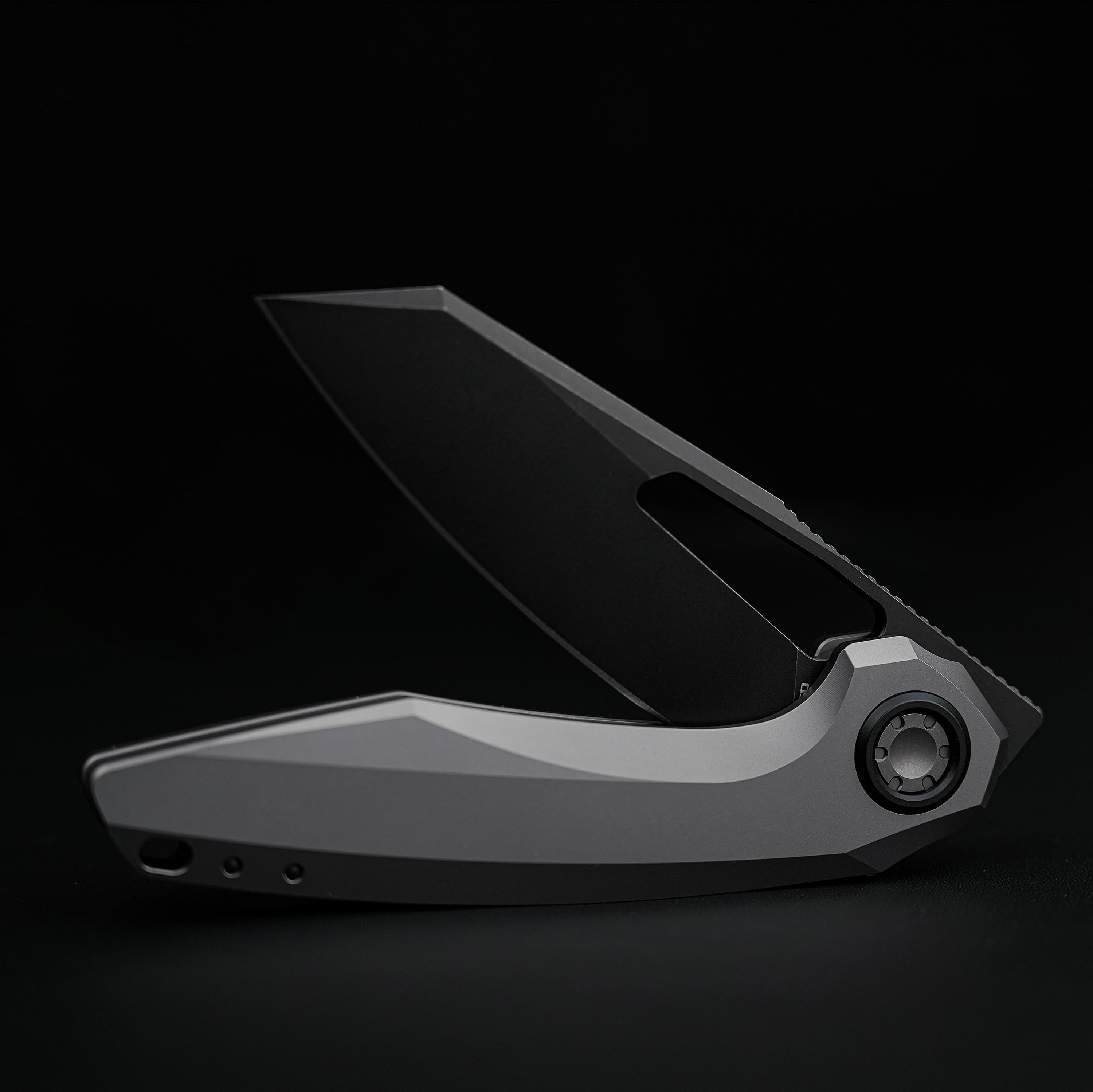 Thunderbeast -Vanchor Lock®  (3.49" M390 Blade & Titanium Handle) - A4304