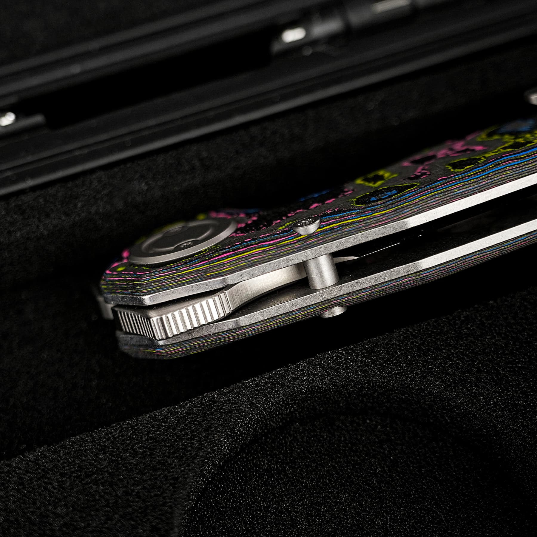 Coming Soon - Thunderbird V- Vanchor Lock® (3.46" M390 Blade & CamoCarbon Handle) - A0322