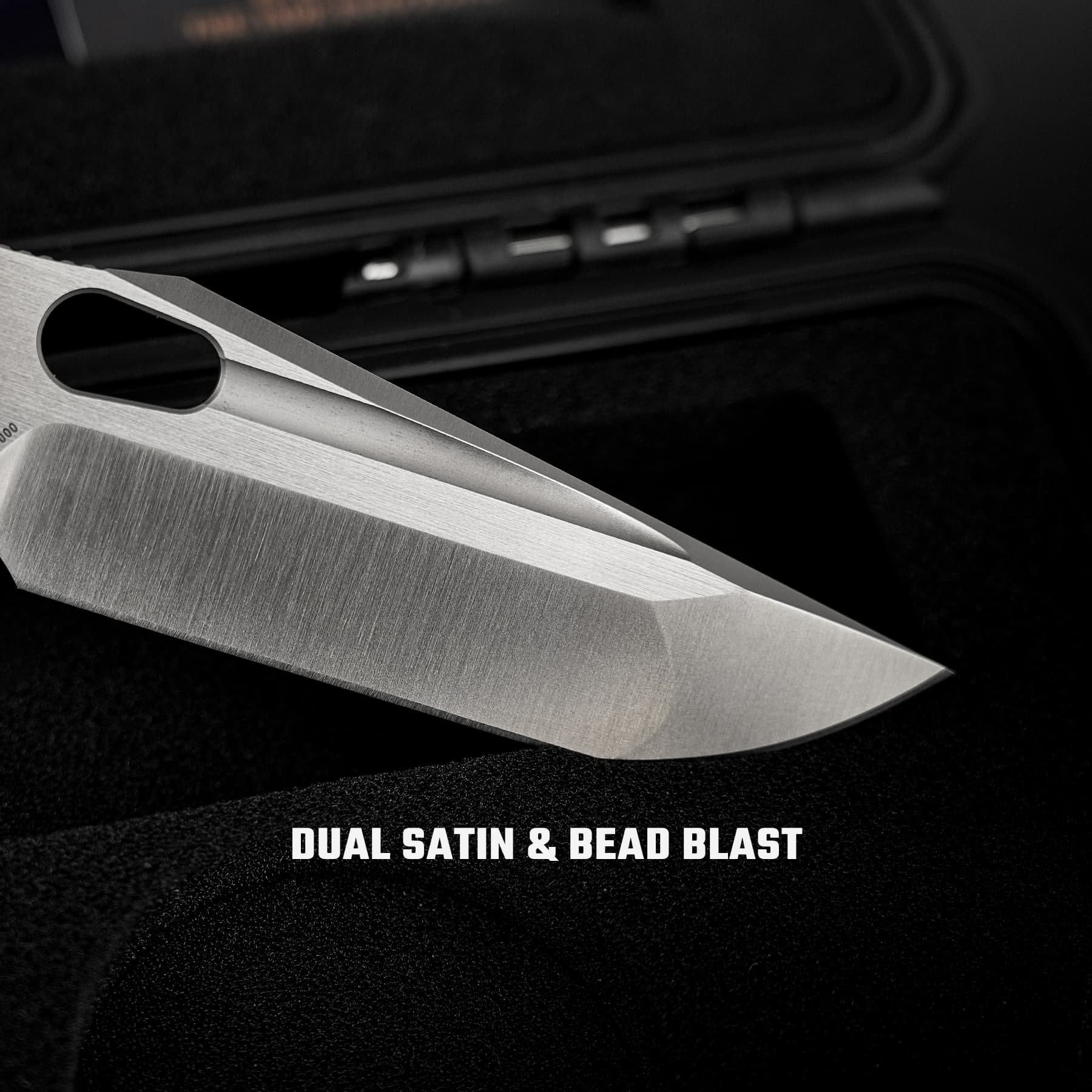 Coming Soon - Thunderbird V- Vanchor Lock® (3.46" M390 Blade & CamoCarbon Handle) - A0322