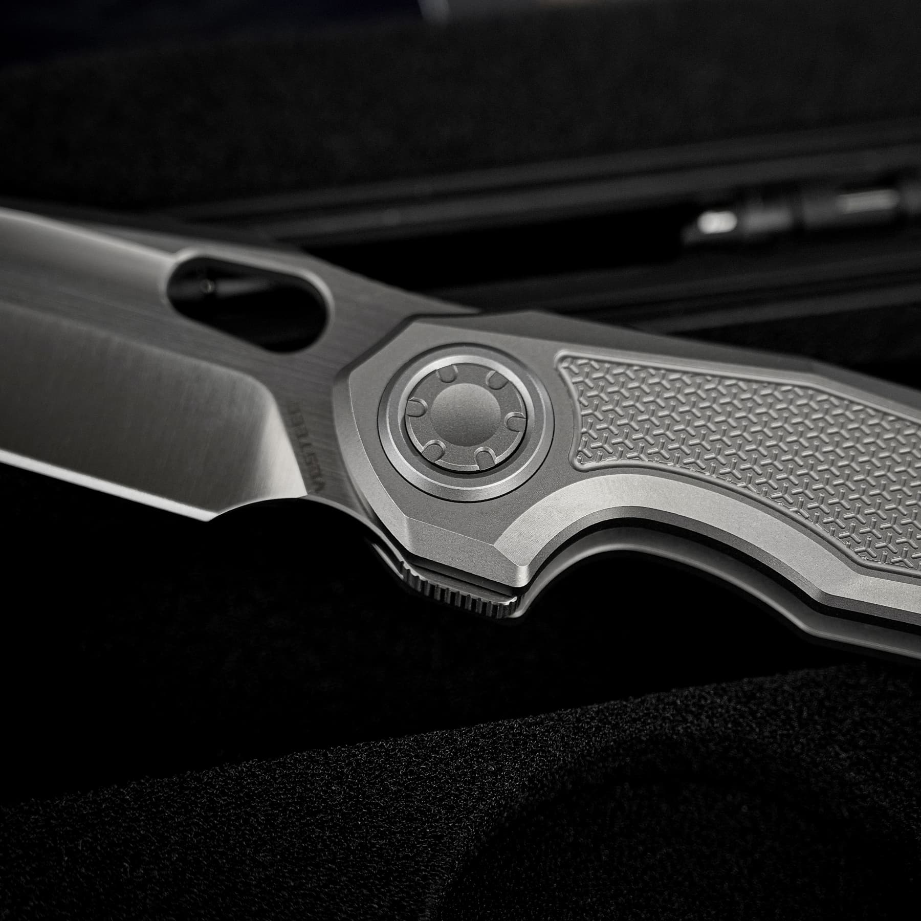 Coming Soon - Thunderbird V- Vanchor Lock® (3.46" M390 Blade & Titanium Handle) - A0324