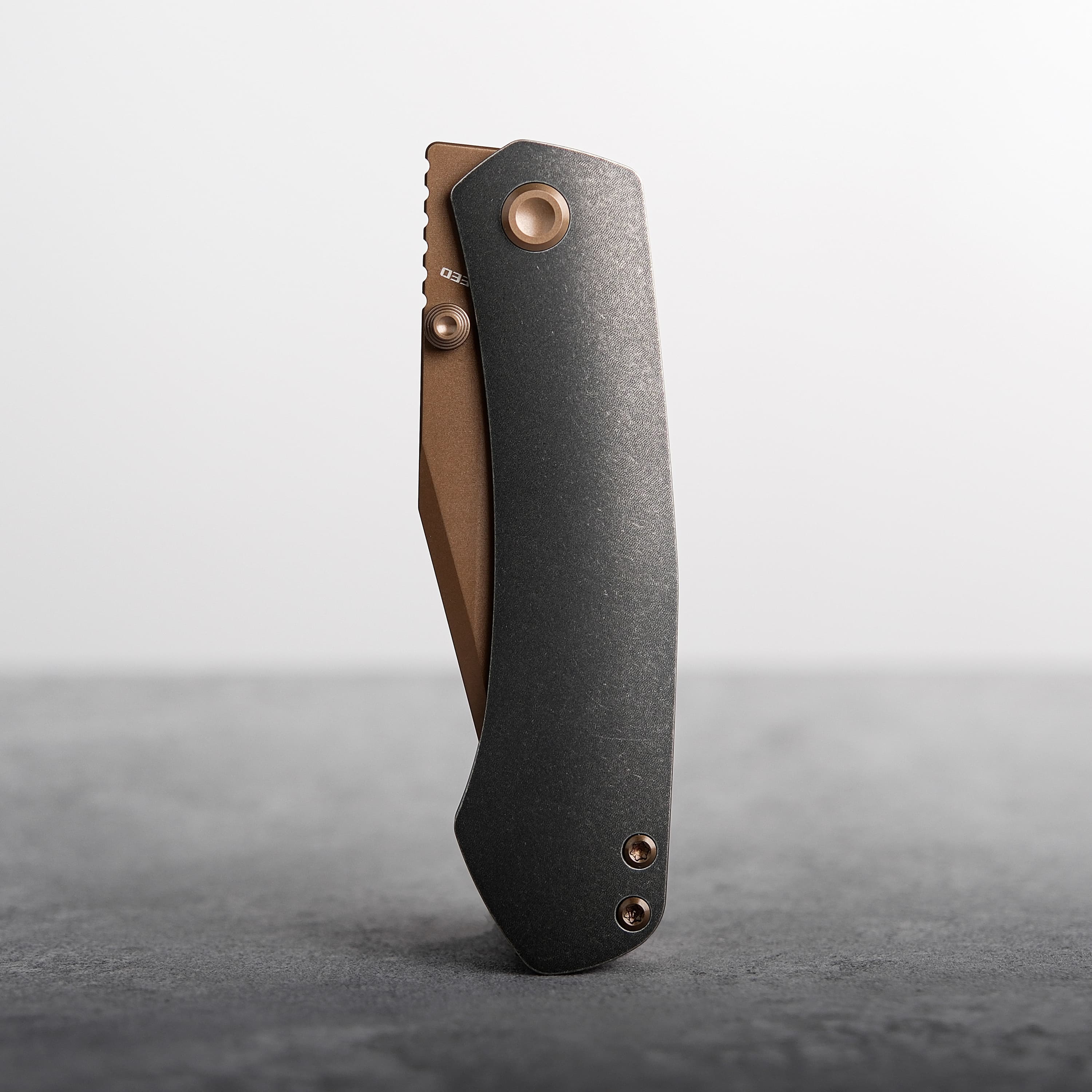 Vallhund- Frame Lock Knife (3.02" S35VN Blade & Titanium Handle) - A2103